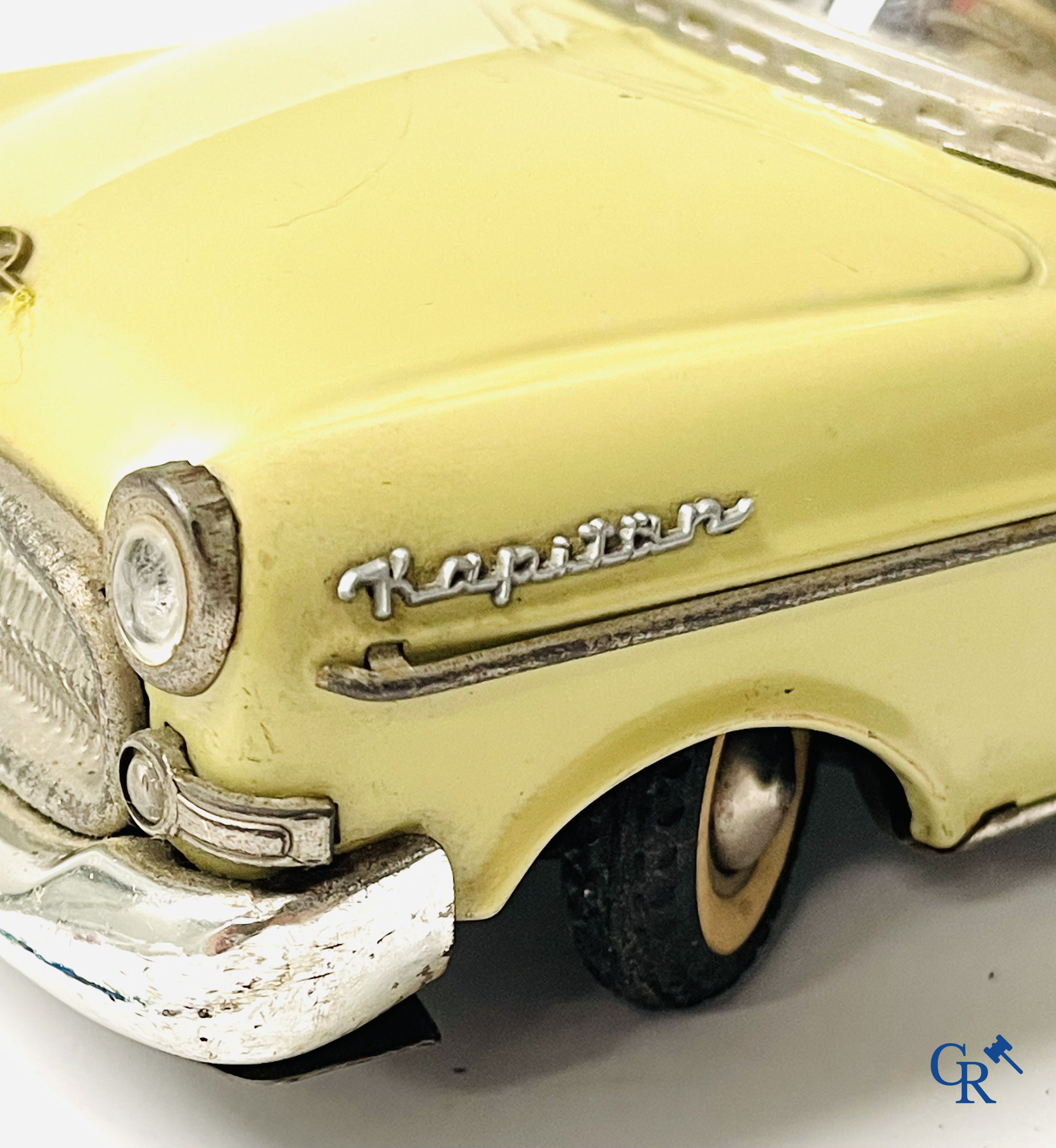 Old toys. Gama 400, Opel Kapitän in painted tin. Battery operated. 1950's.