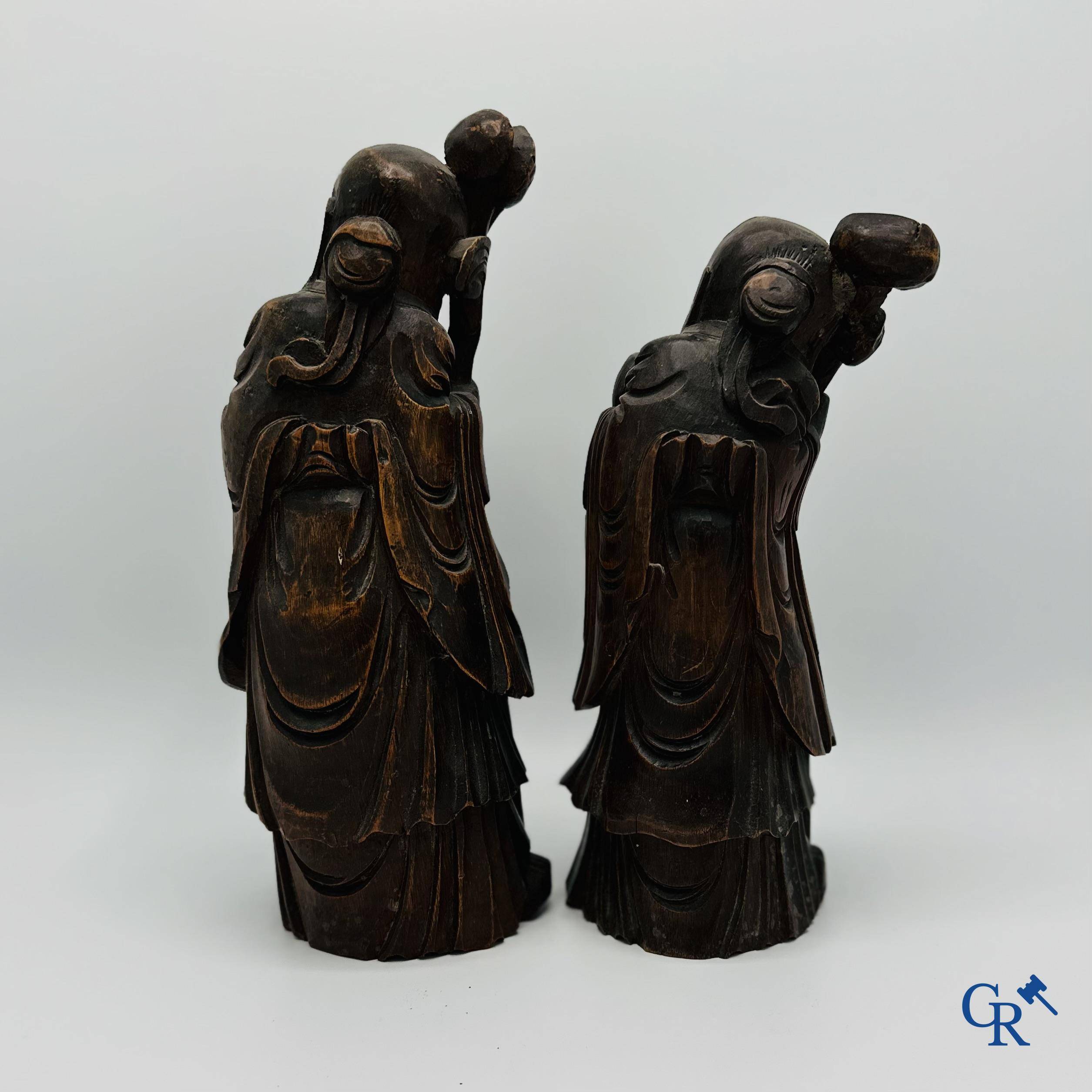 Chinese art: 2 Chinese bamboo sculptures depicting Lu Xing. 18th-19th century.