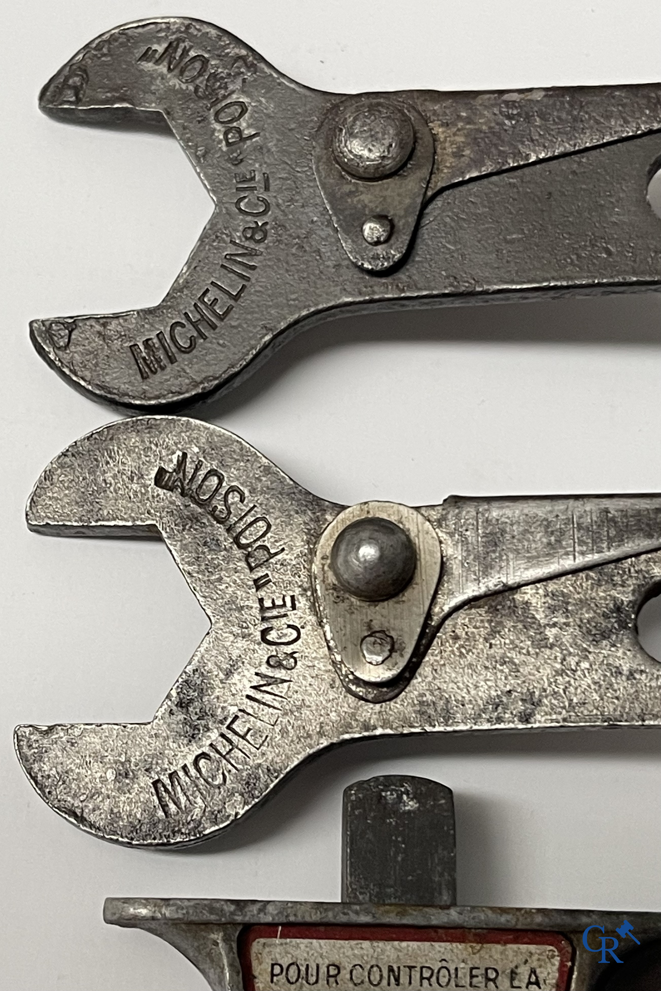 Michelin, an interesting lot with Michelin objects, mainly from the 1920's and 1930's.