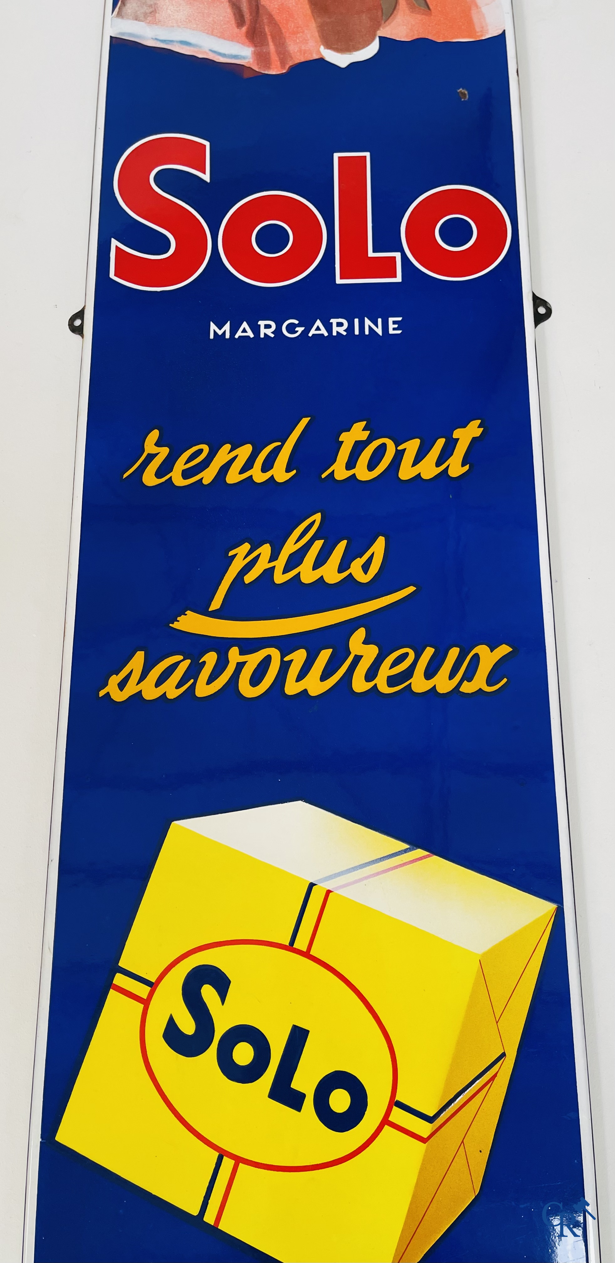 Solo, rend tout plus savoureux. Nice enamel advertising sign for Solo Margarine. Emaillerie Belge 1952.