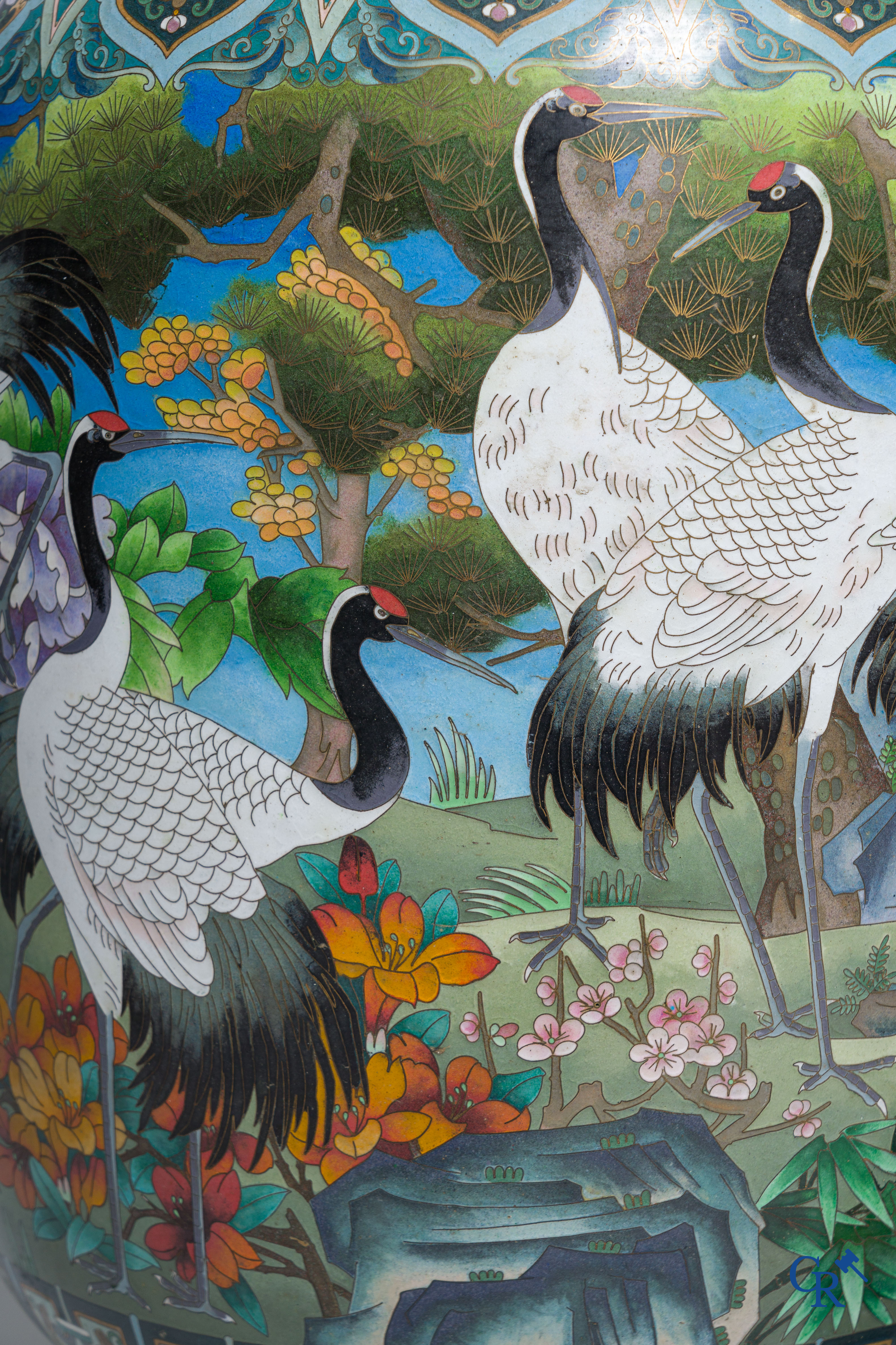 Asian Art, a massive cloisonné vase with cranes. 20th century.