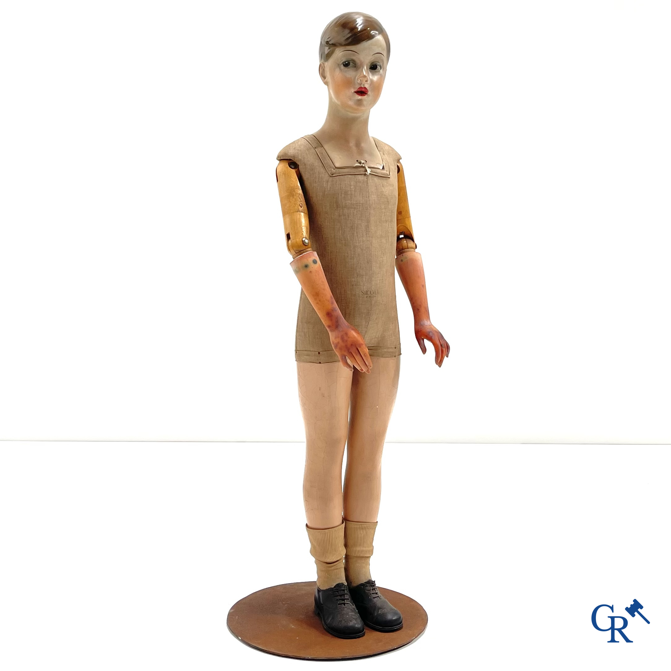Siegel Paris, Art Deco mannequin of a girl with plaster head. 1920's-1930's. Marked Siégel Paris.