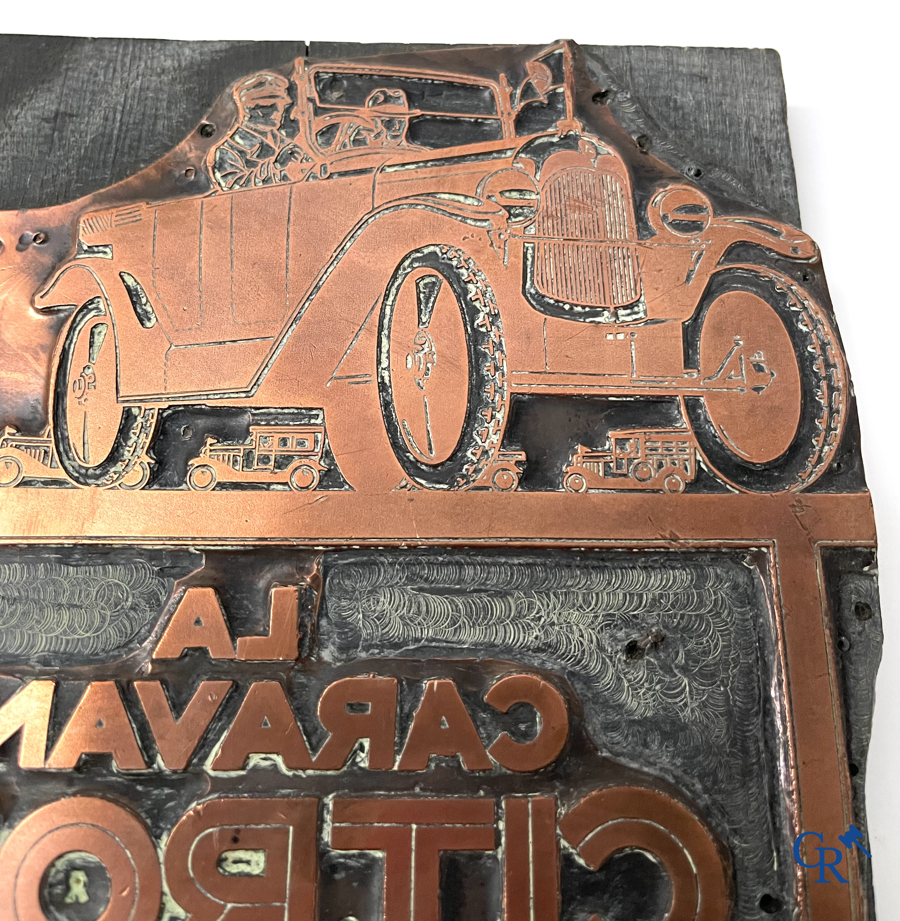 La Caravanne Citroën. Een etsplaat voor de expedities van de jaren '20 en '30 georganiseerd door André Citroën.