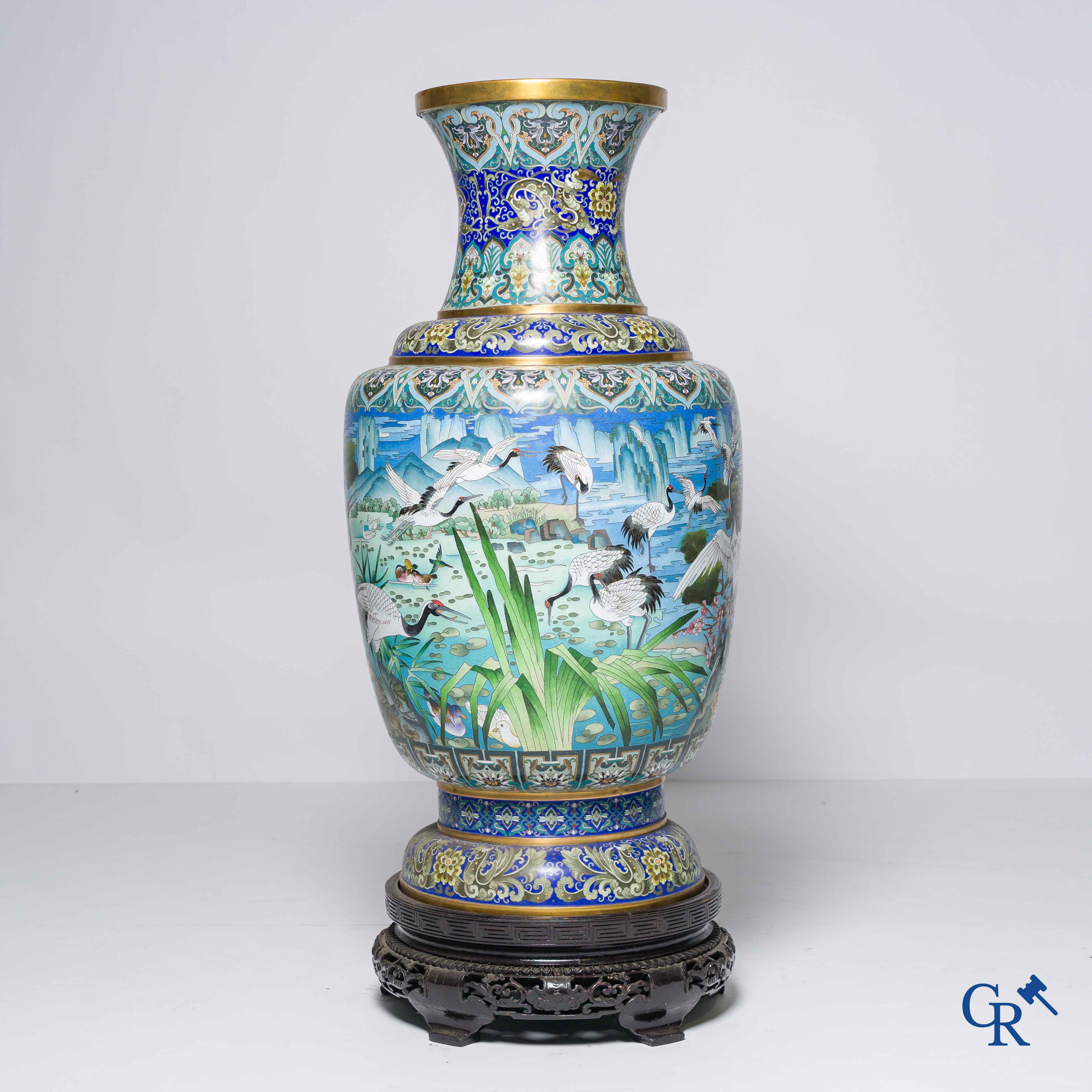 Asian Art, a massive cloisonné vase with cranes. 20th century.