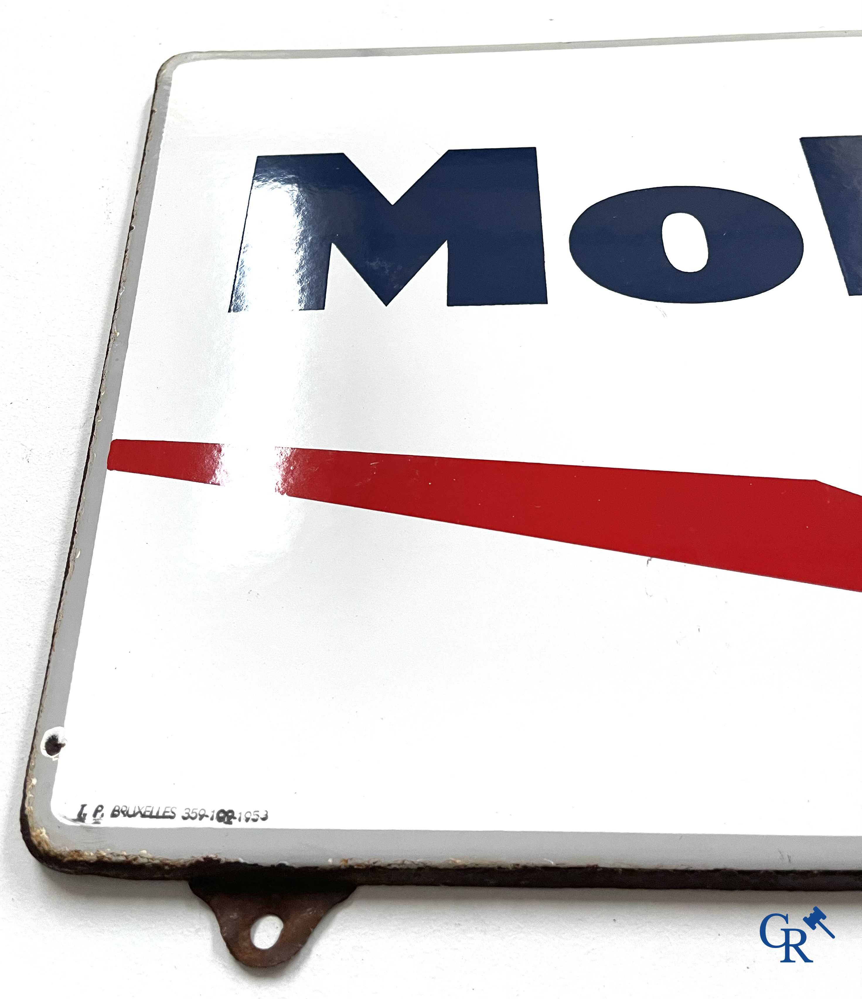 Mobiloil, Enamel advertising sign with grey border and the Mobiloil Pegasus. Emaillerie Belge, T.P. Bruxelles 1953.