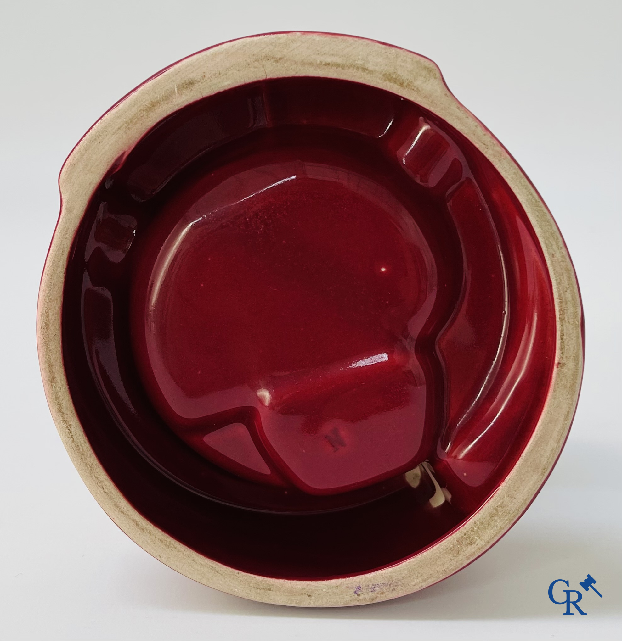 Michelin, een publiciteitsasbak voor het bandenmerk Michelin. 50'er jaren.