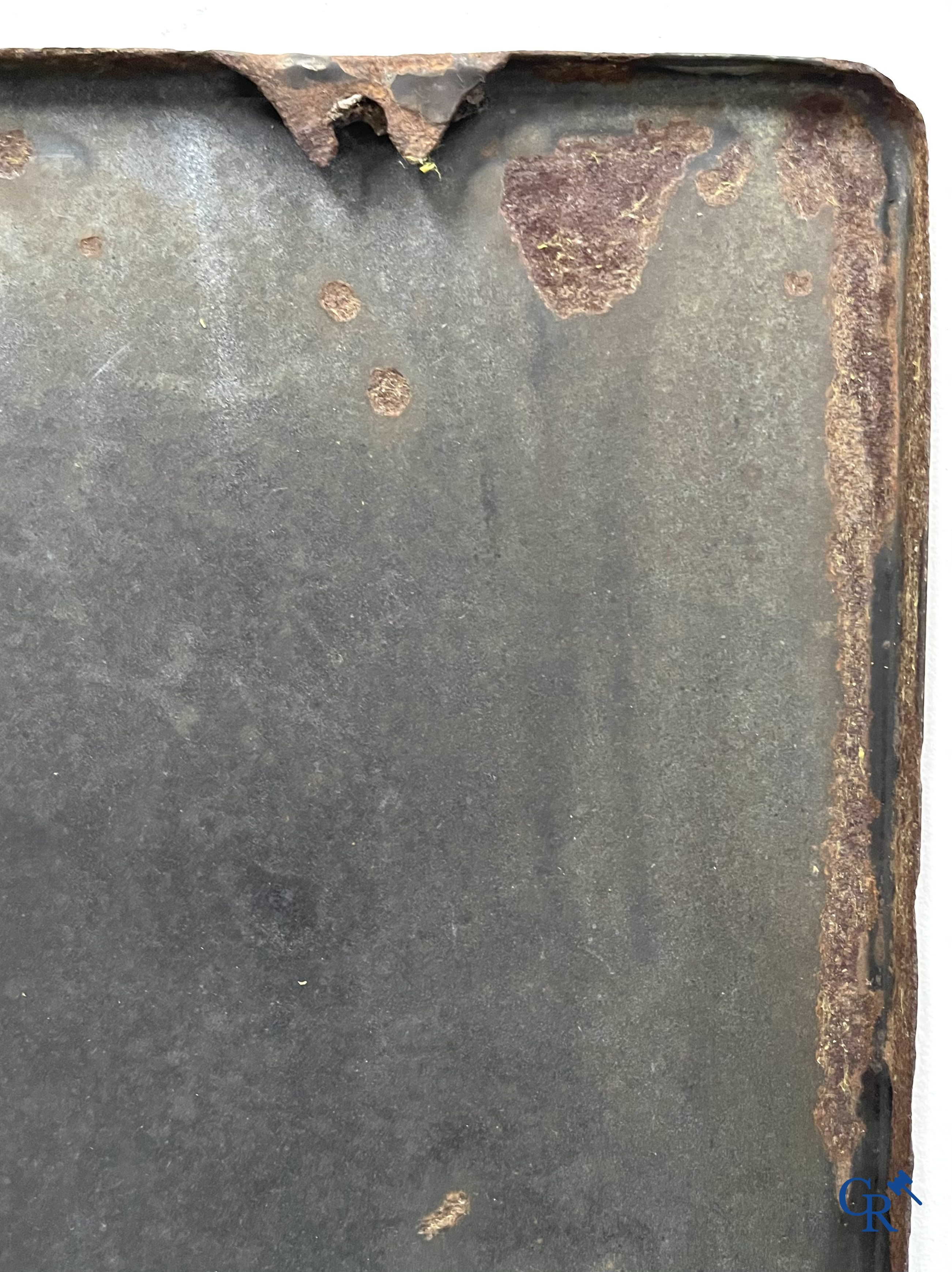 Mobiloil, Enamel advertising sign with grey border and the Mobiloil Pegasus. Emaillerie Belge, T.P. Bruxelles 1953.