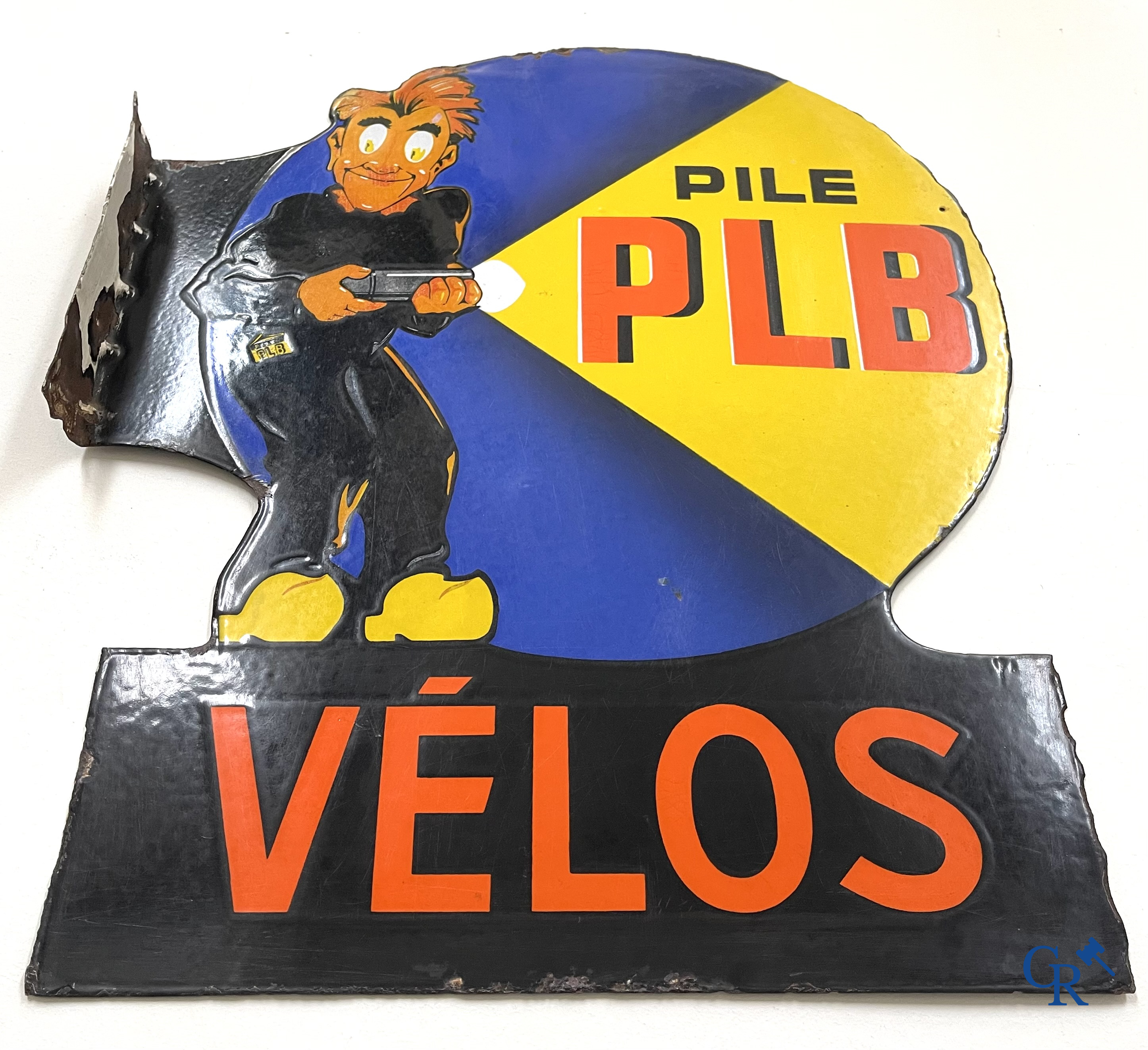 Pile PLB Vélos. Plaque émaillée publicitaire double face pour batteries de vélo PLB. Emailgraph. Bruxelles, 1940.