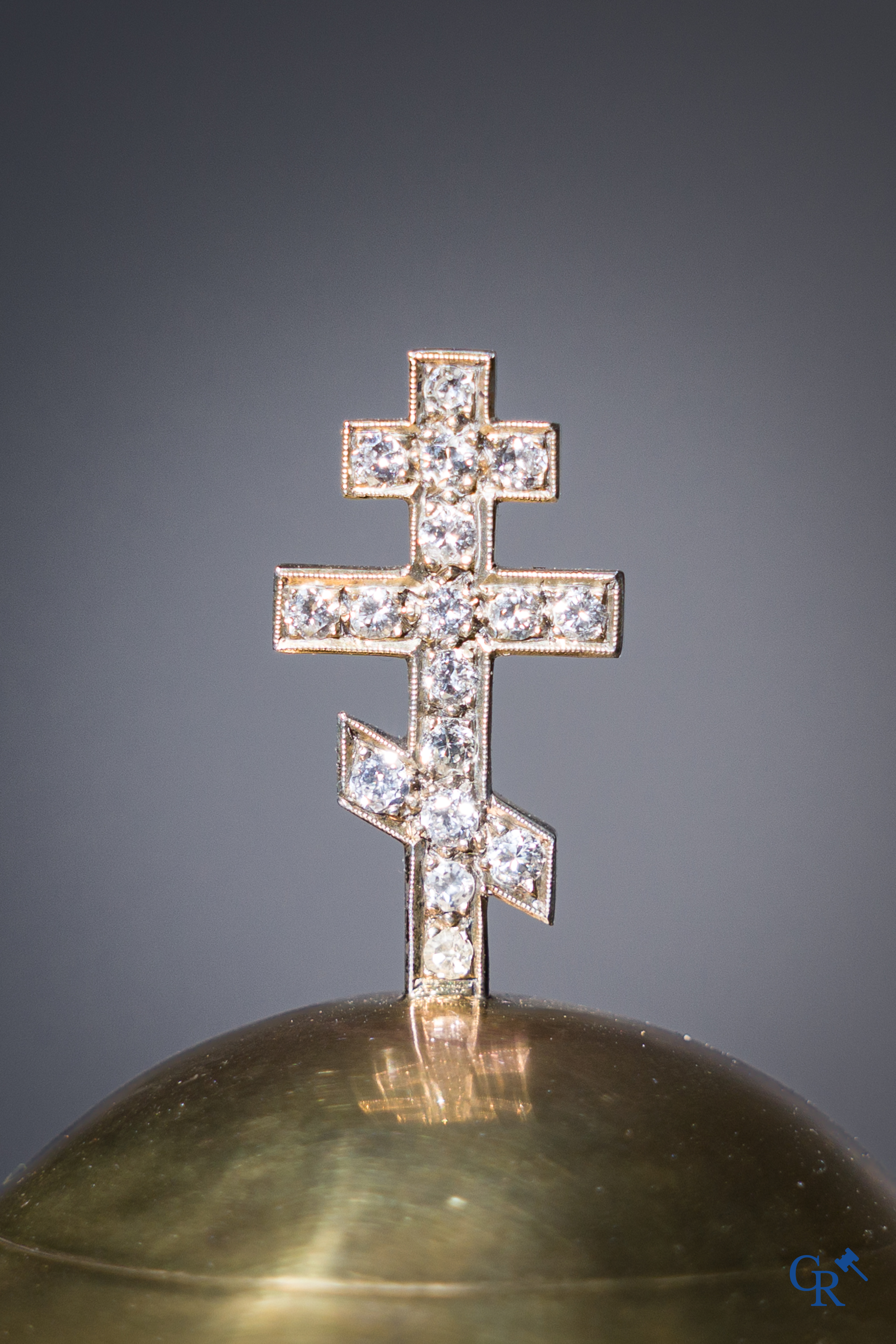 Objets religieux, un ciboria partie en vermeil avec 17 diamants taille brillant incorporés. 1ère titre. 19ème siècle.