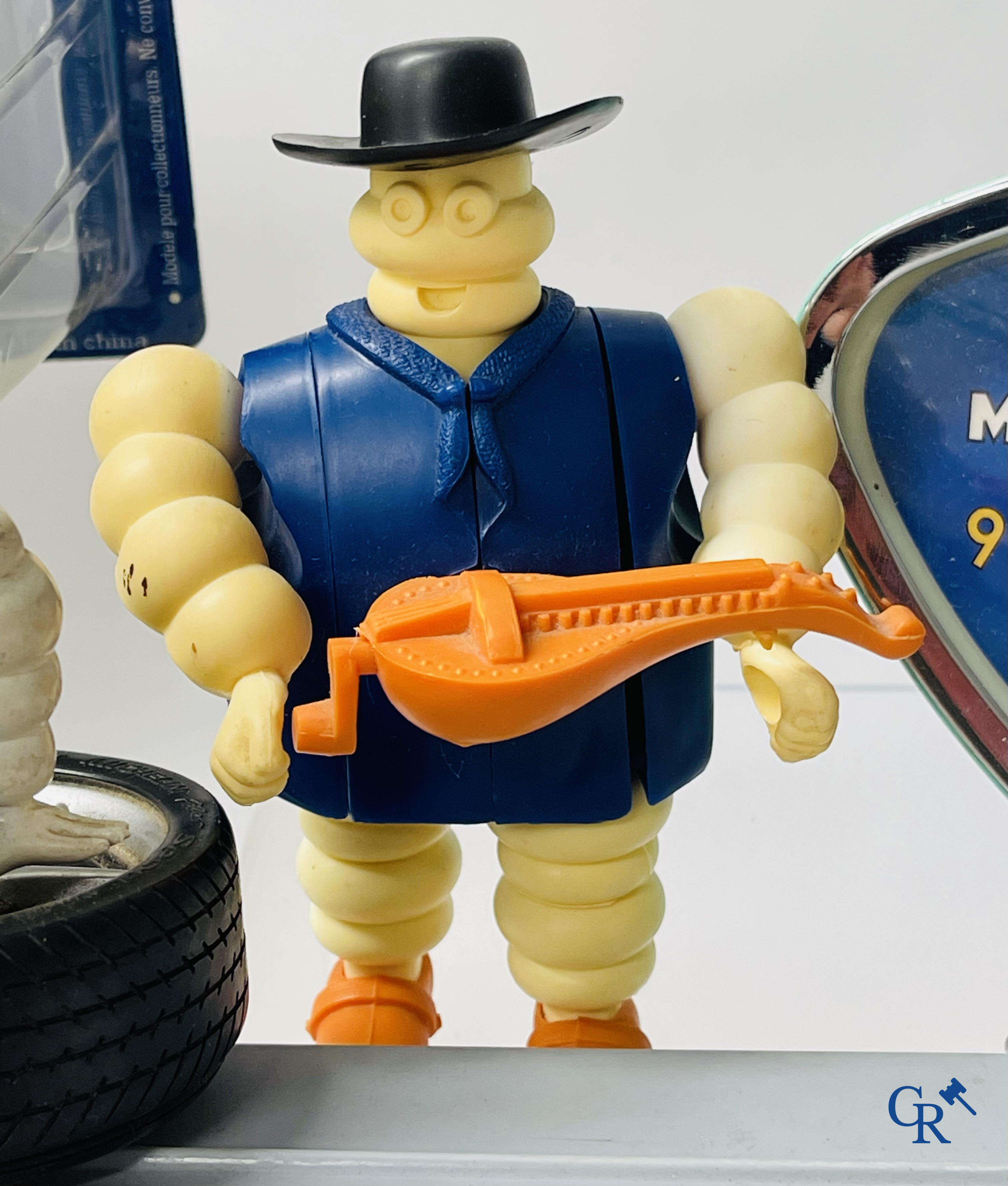 Michelin, een lot verzamelobjecten rond het Michelin banden merk. Jaren '60-'70 en later.