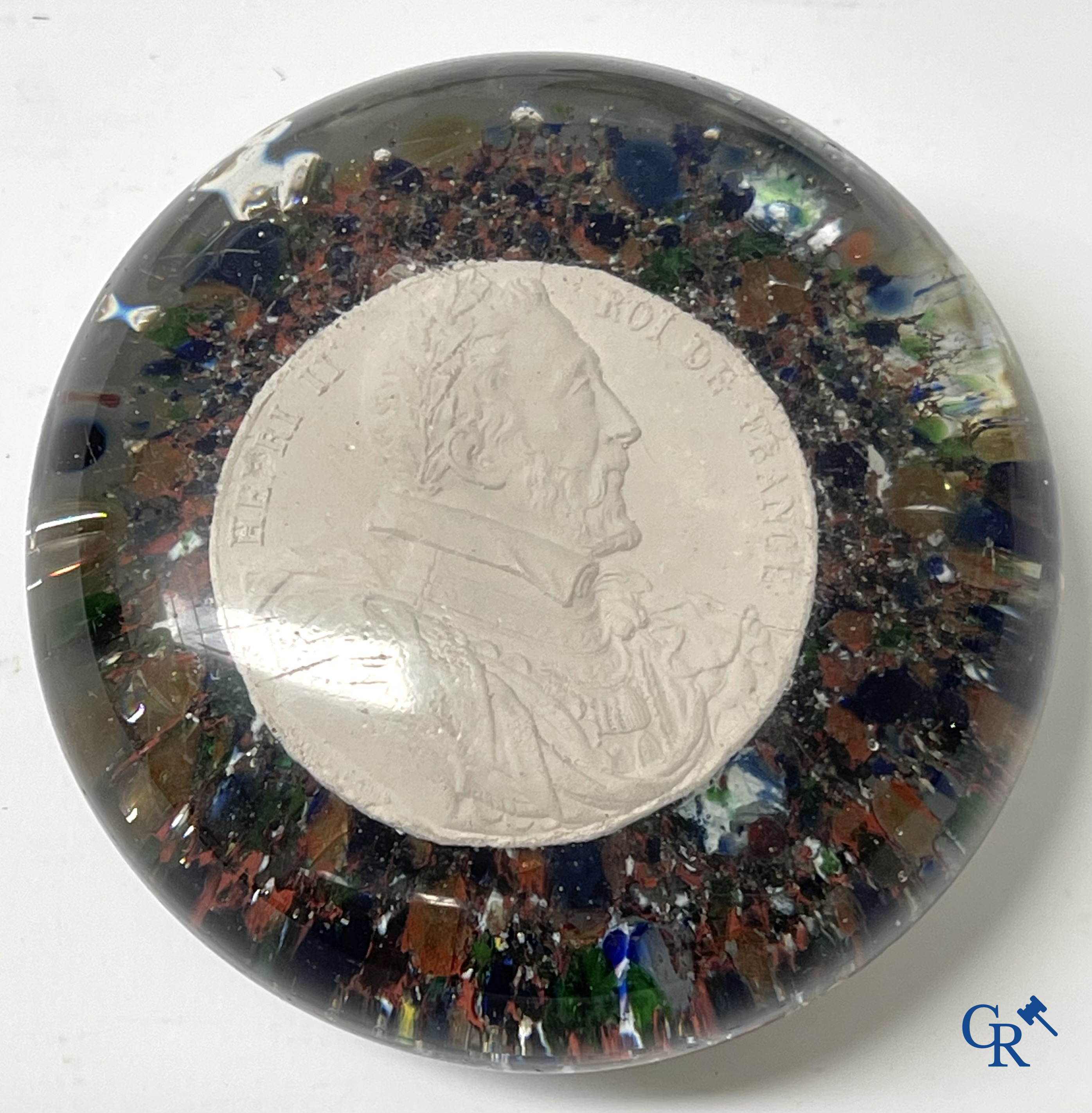 Several press papers and sulfure objects including a rare boule press paper depicting Henri II.