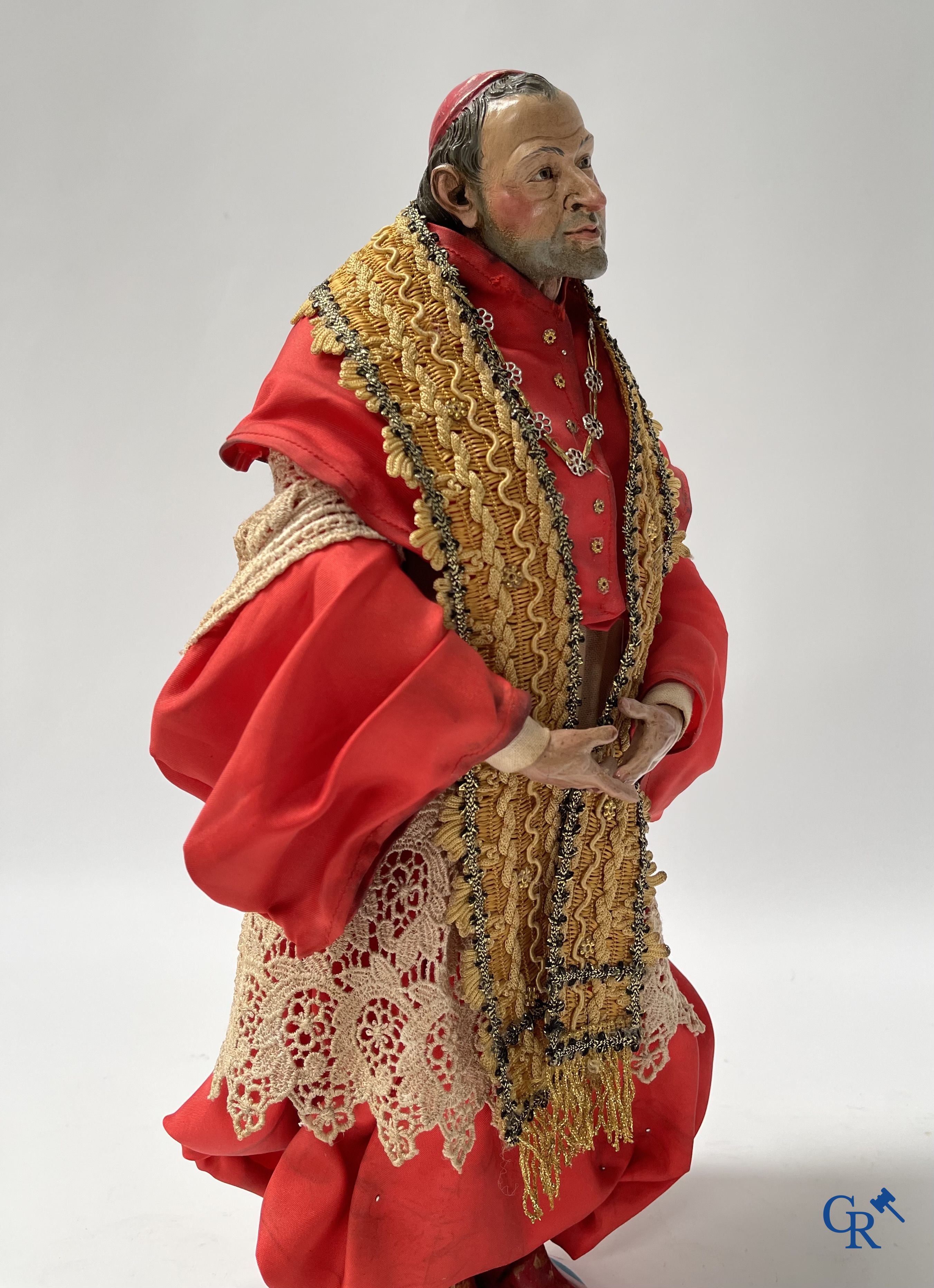 Religious objects, A pair of large Neapolitan santons with glass eyes. 19th century.