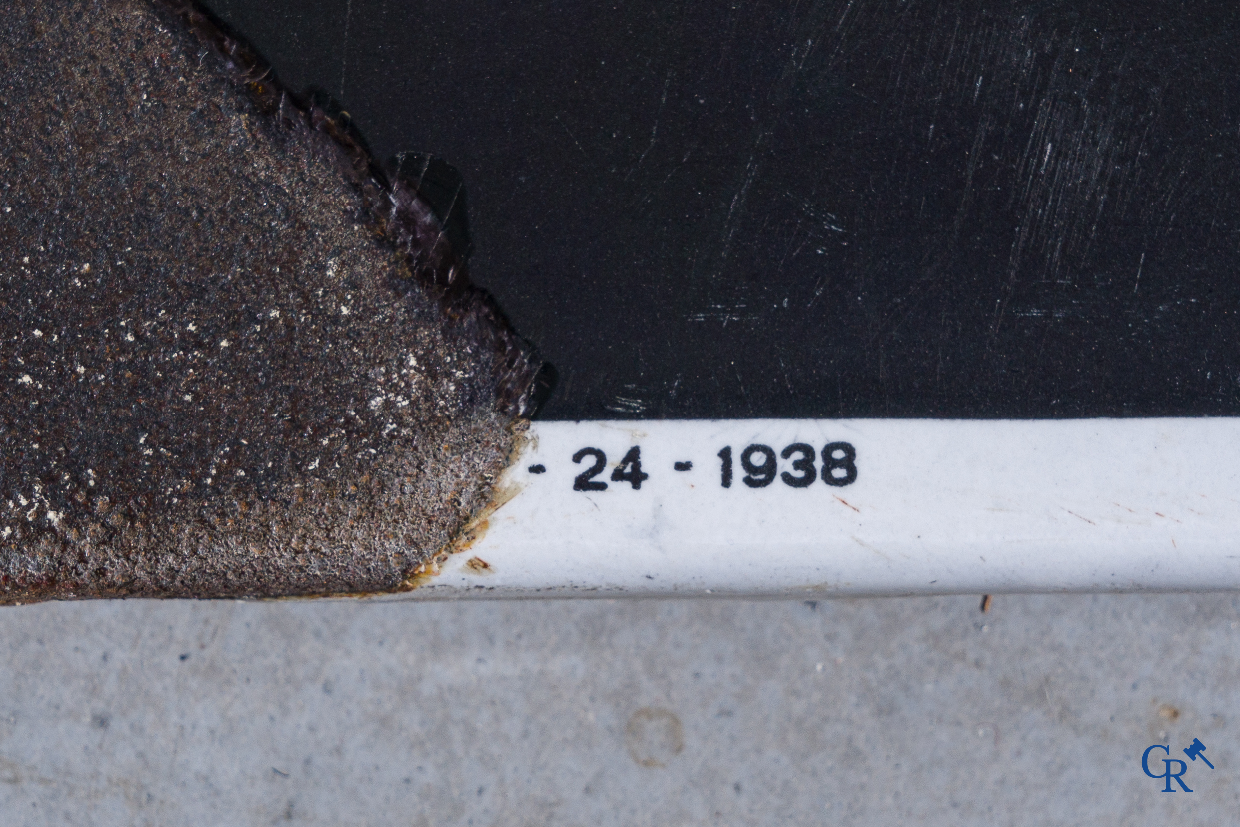 Spa Monopole "l'eau qui pétille" Plaque émaillée publicitaire représentant "Pierrot" d'après un dessin de Jean d'Ylen.