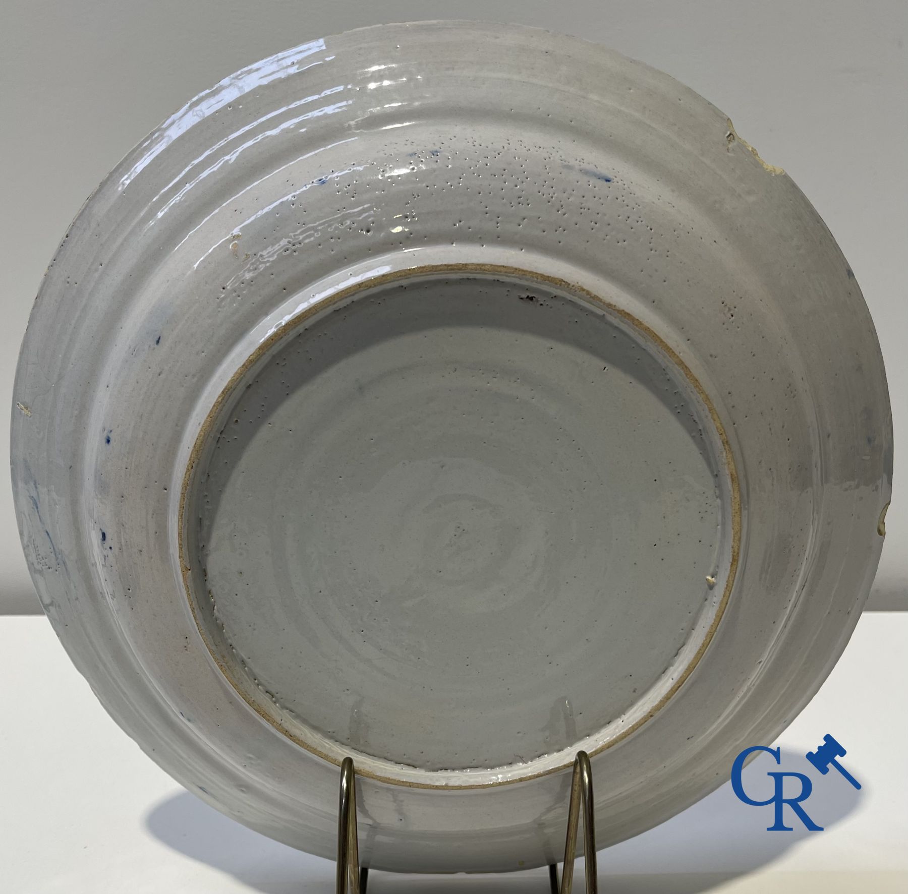 Delft: 10 pièces de faïence de Delft du 18ème siècle.