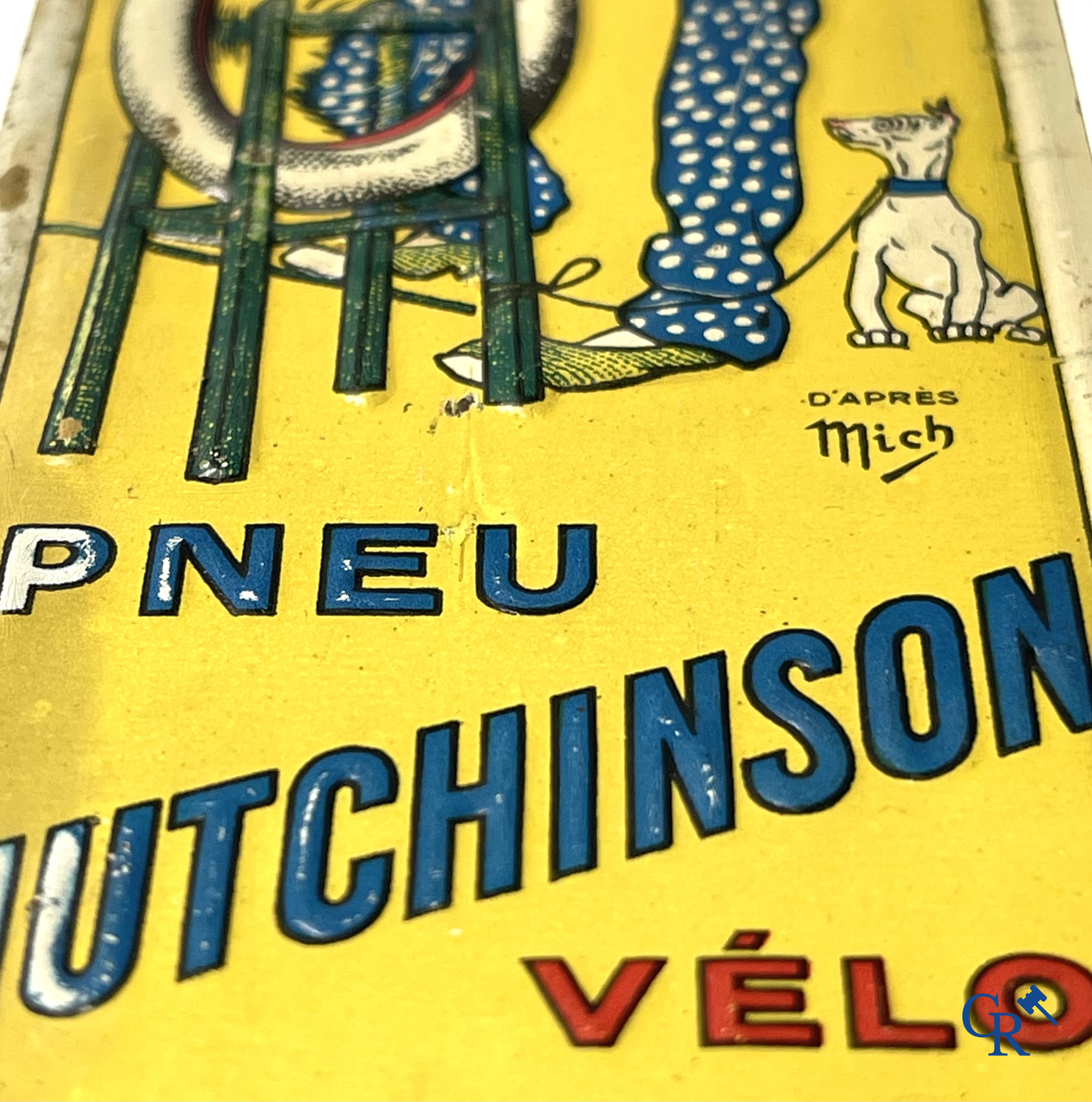 Pneu Hutchinson, Deurpost in beschilderd blik voor Hutchinson banden. Naar een ontwerp van Mich. Circa 1920.