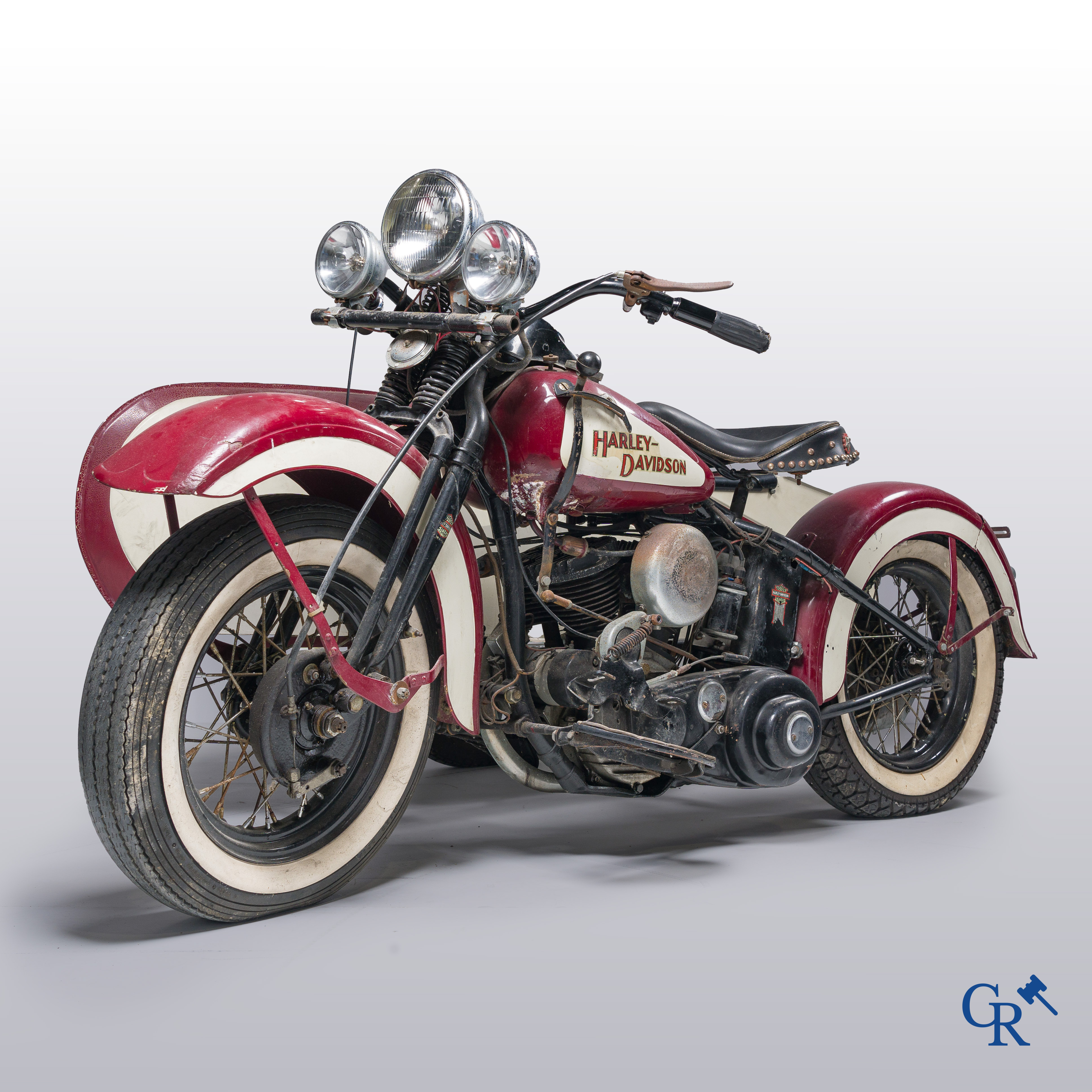 Harley Davidson, type WLA 750cc, circa 1940. With sidecar from a later period. (barn find)