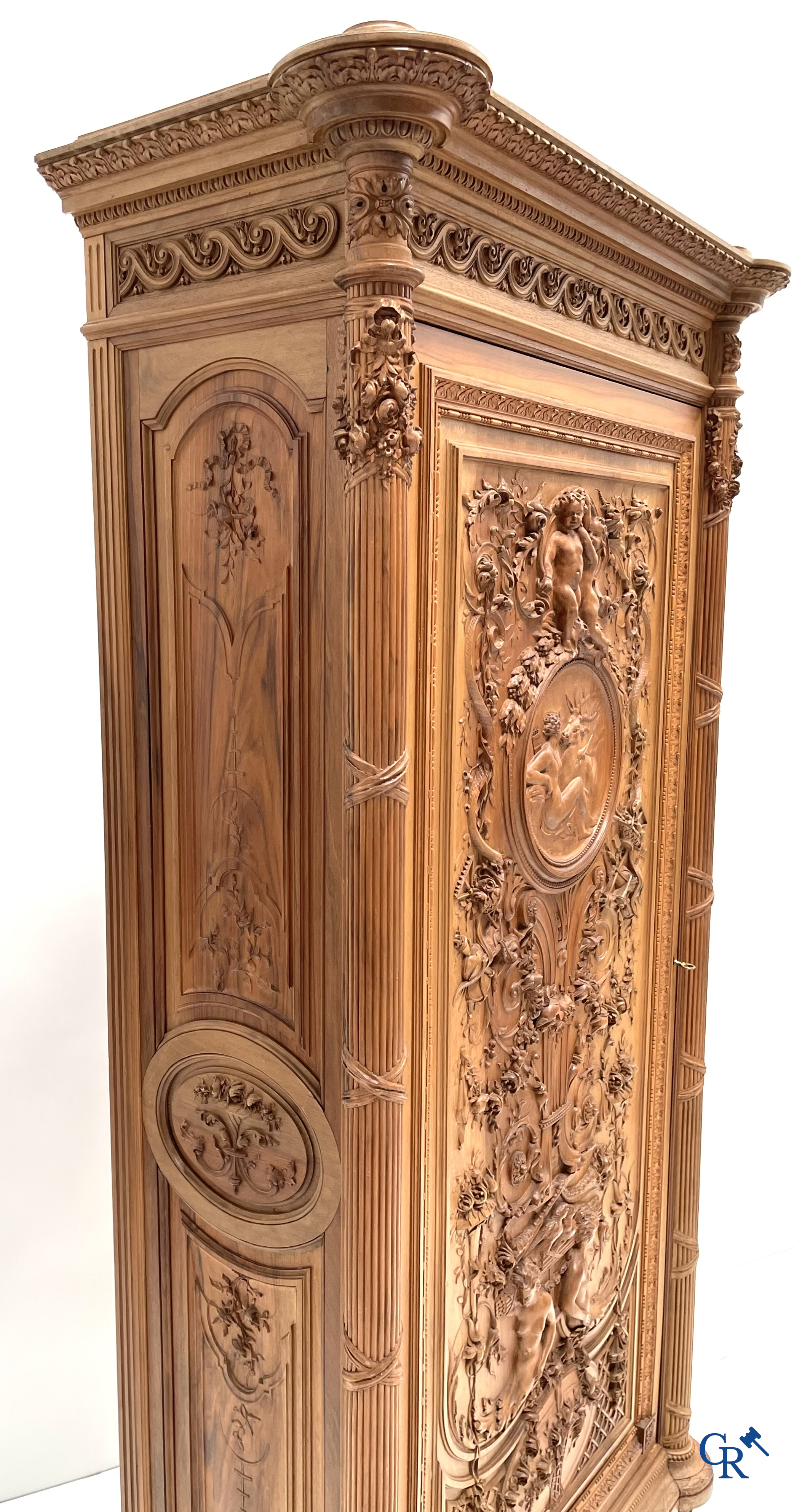 Cazanave Frères à Carcassonne. A rich and finely carved piece of furniture in LXVI style.