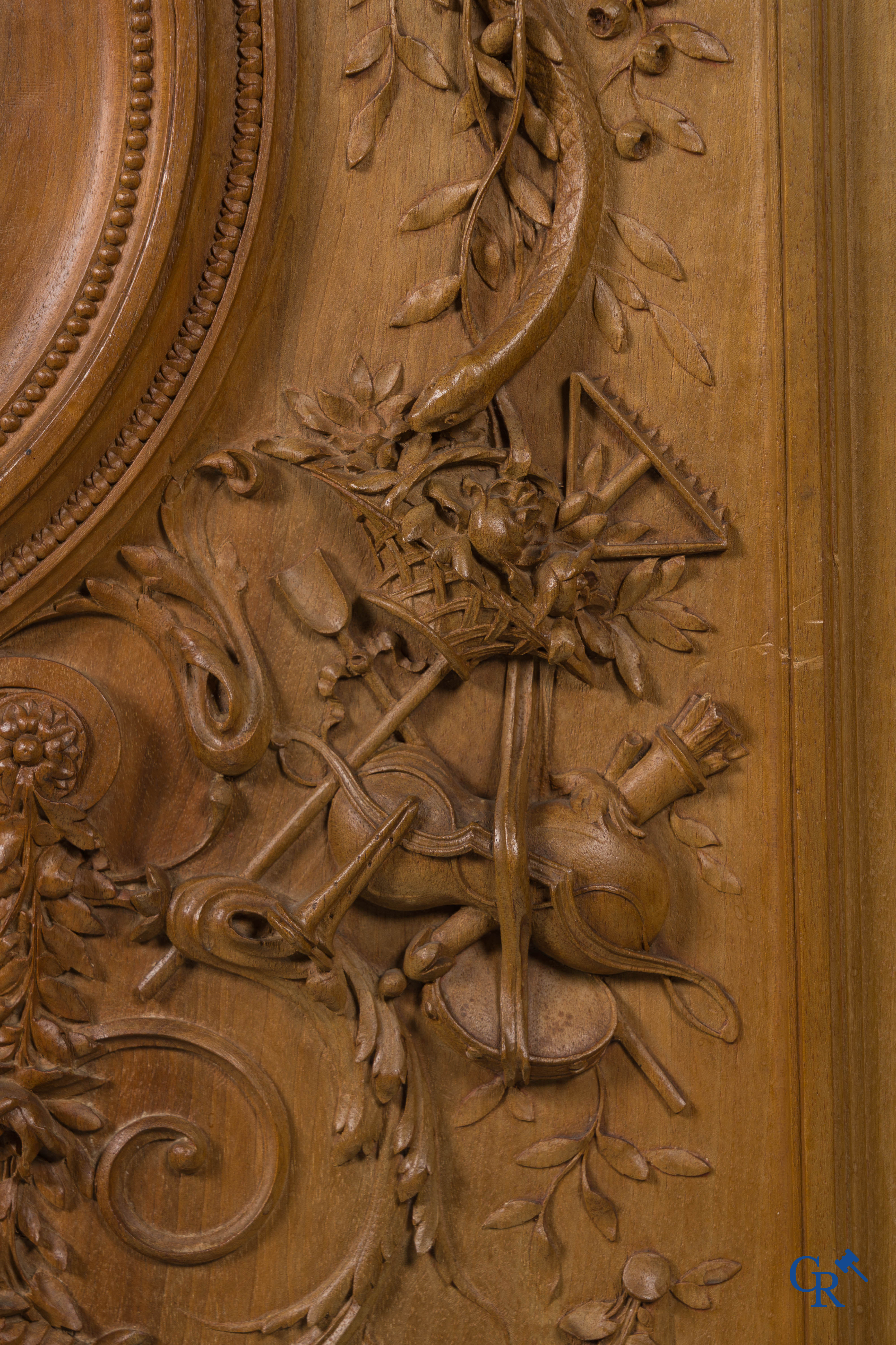 Cazanave Frères à Carcassonne. A rich and finely carved piece of furniture in LXVI style.