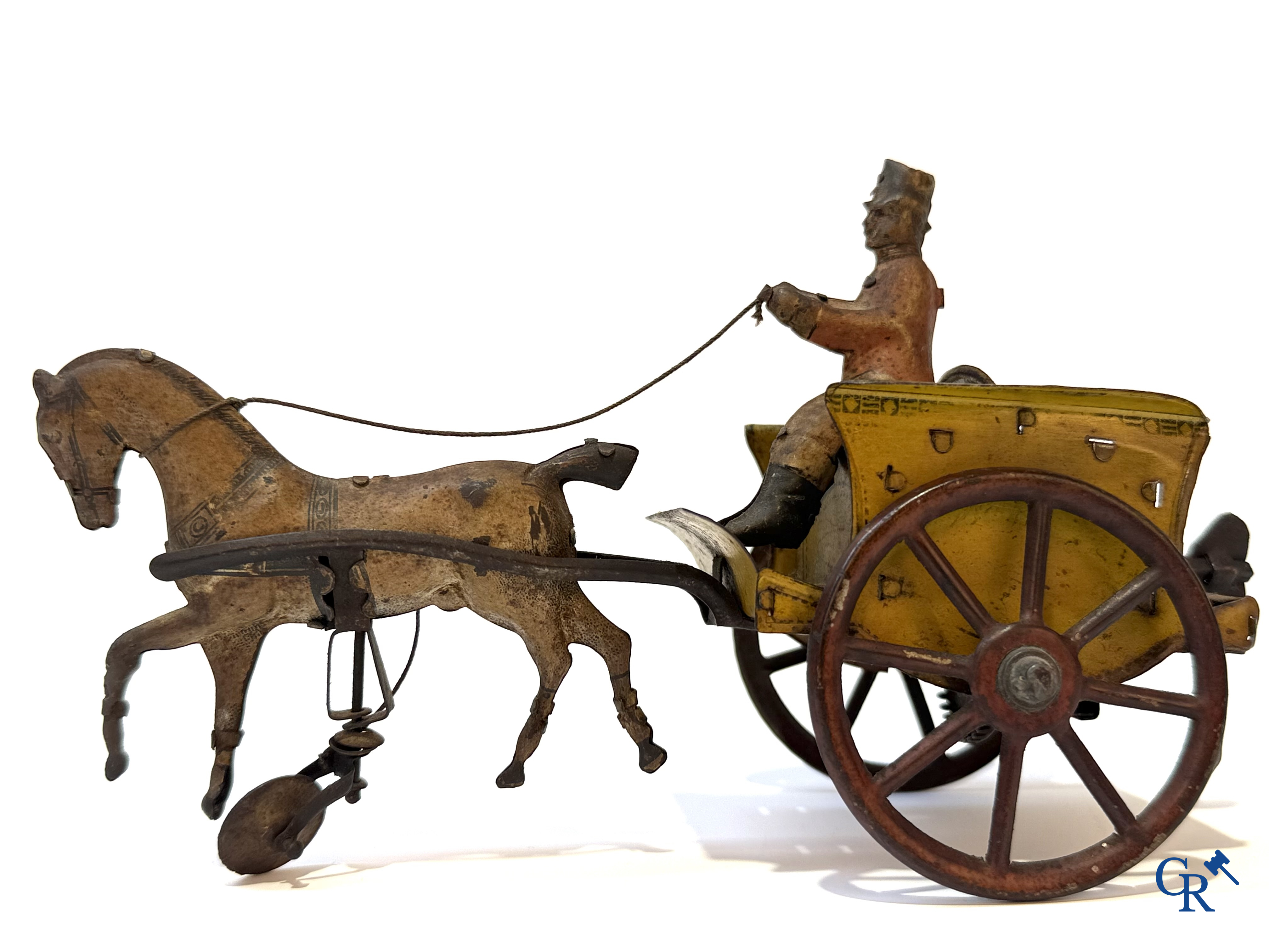 Old toys, 2 carriages with horse in painted tin. Germany (Märklin?) and France. Circa 1910.