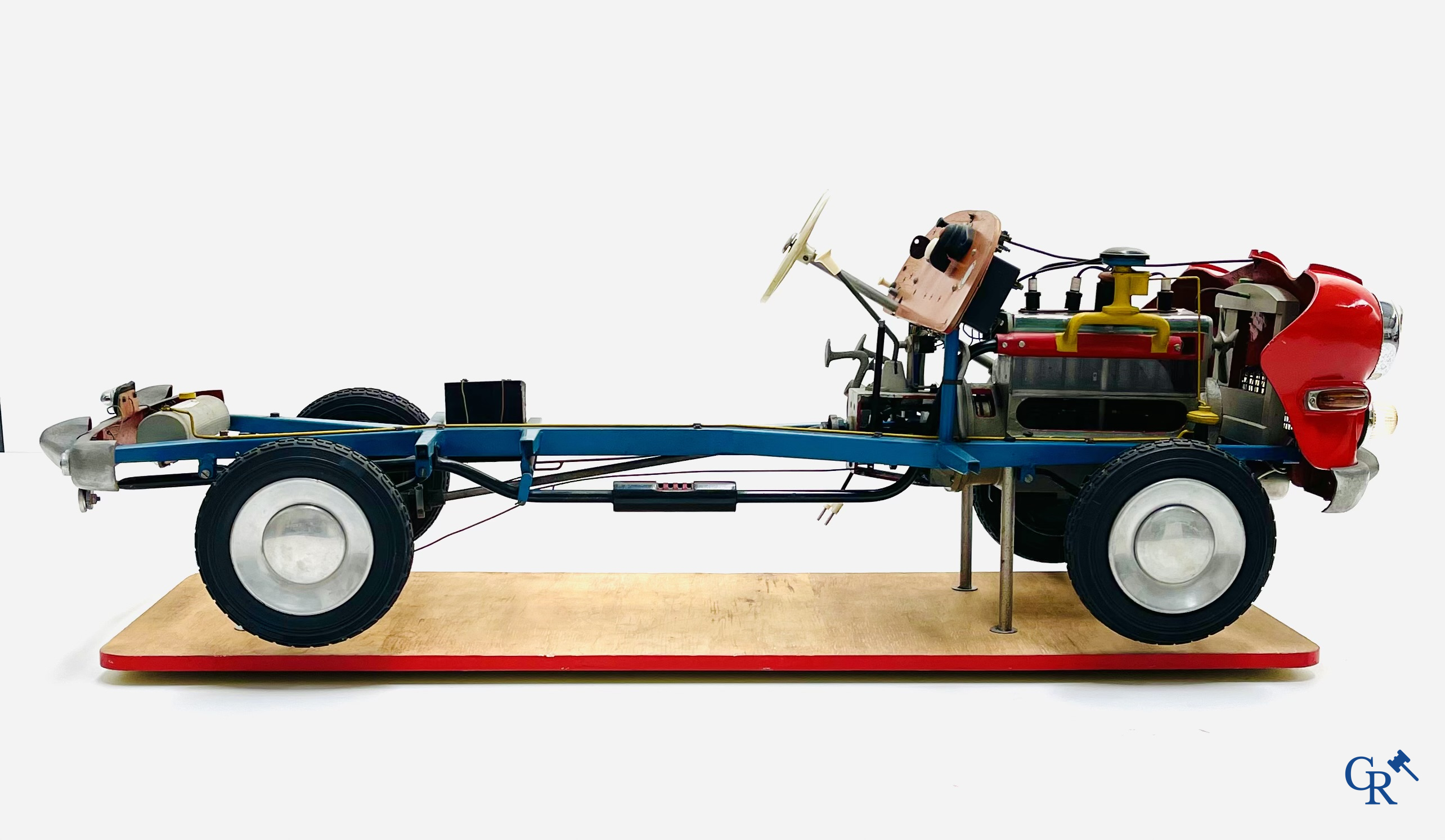 Verkehrs Verlag Remagen, a VVR-150 lesson model for car driving schools. Large model with mainly metal parts.