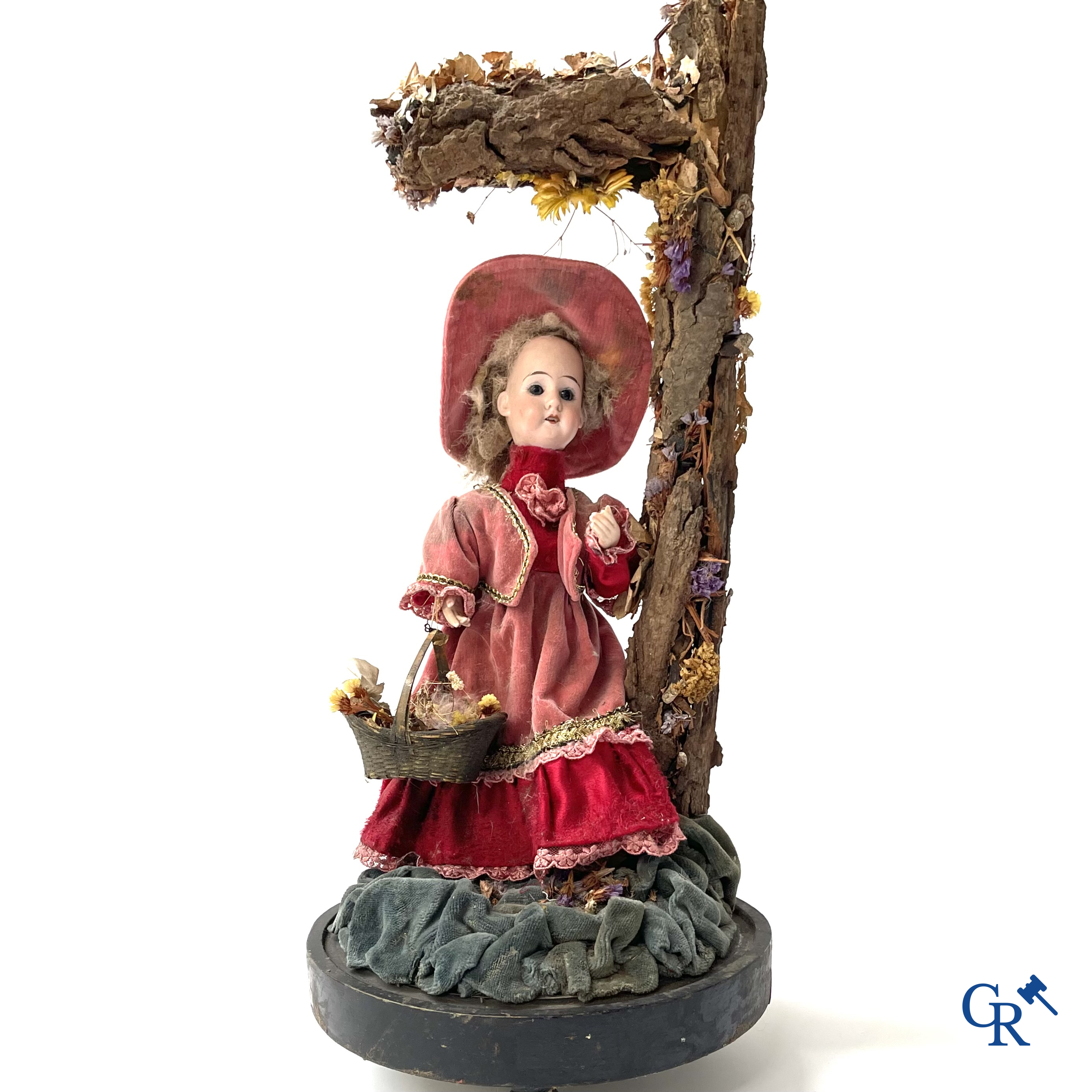 Een automaat in de stijl van Phalibois, met muziek, bewegend hoofd in porselein en bewegende handen. Circa 1900.