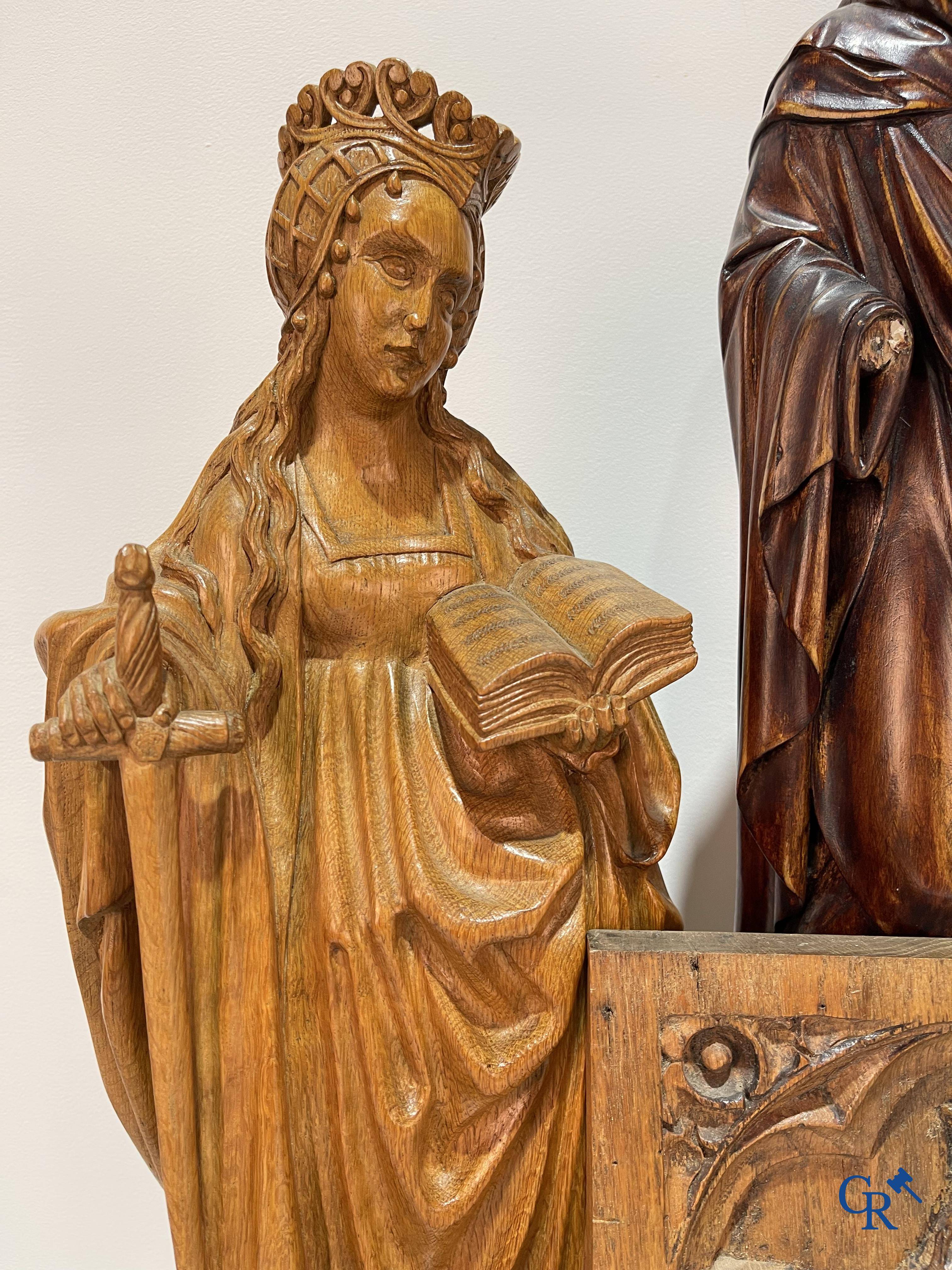 Religious objects, 6 religious representations in wood carving after antique models. Circa 1900-1940.