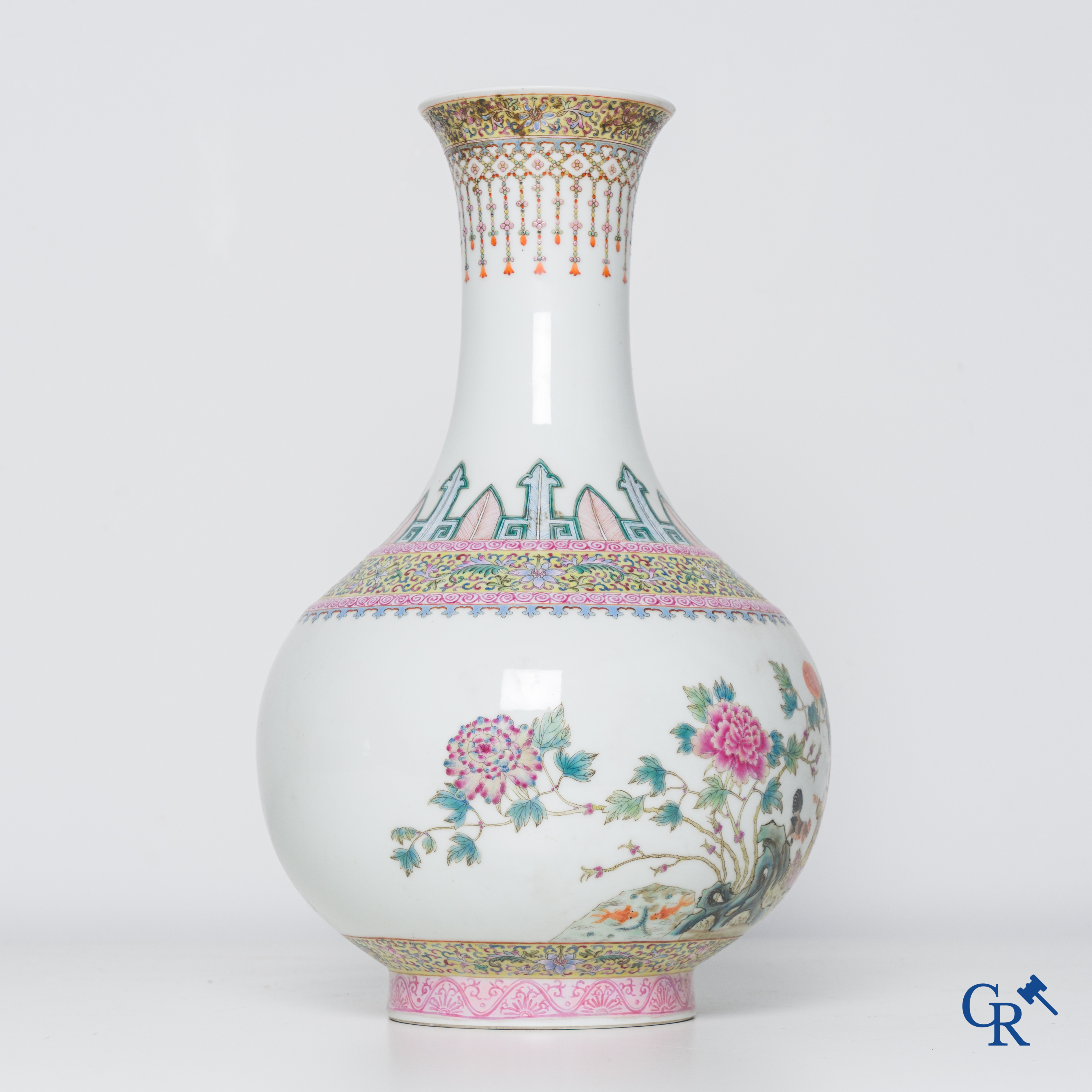 Asian Art, Chinese porcelain. A Chinese famille rose vase with playing children.