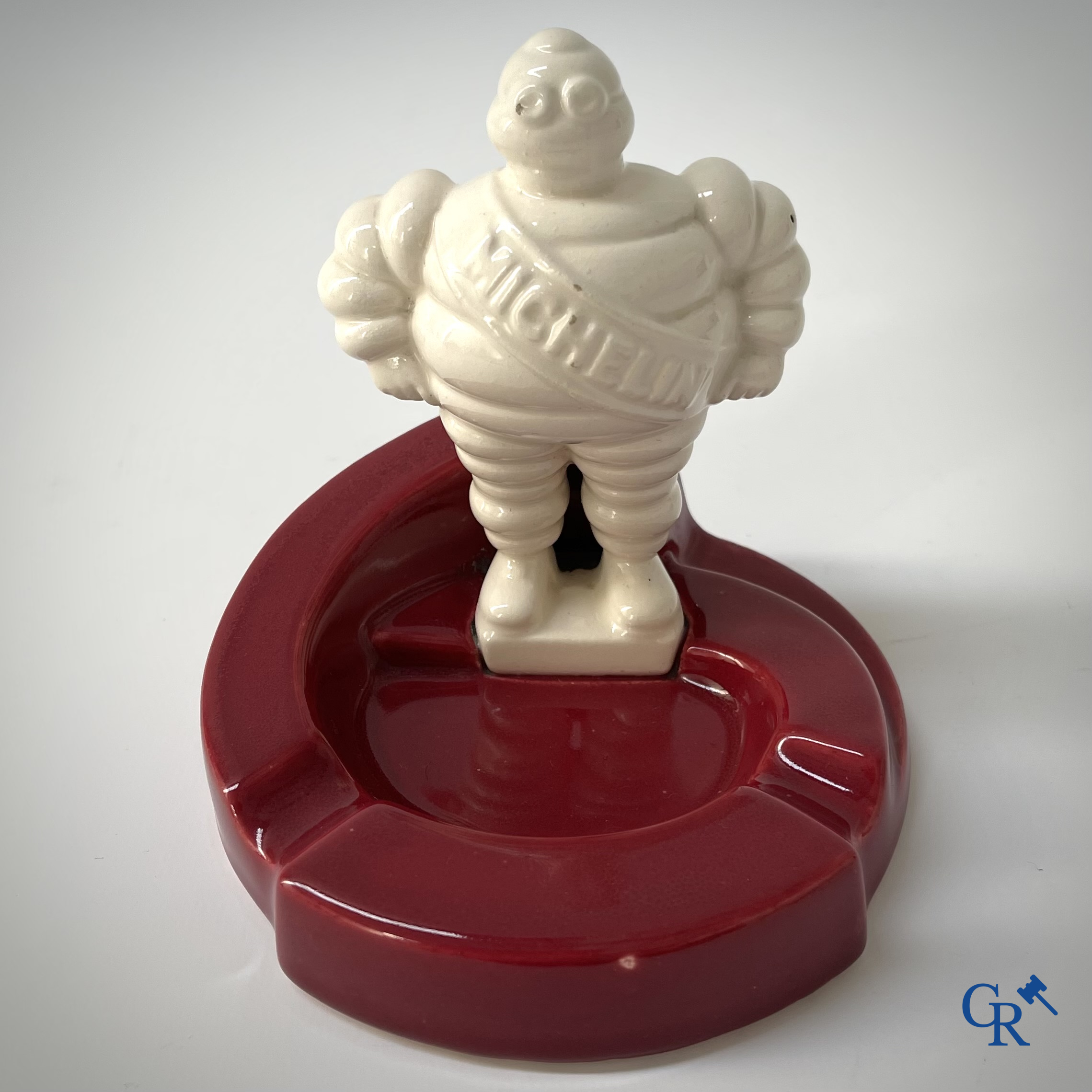 Michelin, een publiciteitsasbak voor het bandenmerk Michelin. 50'er jaren.