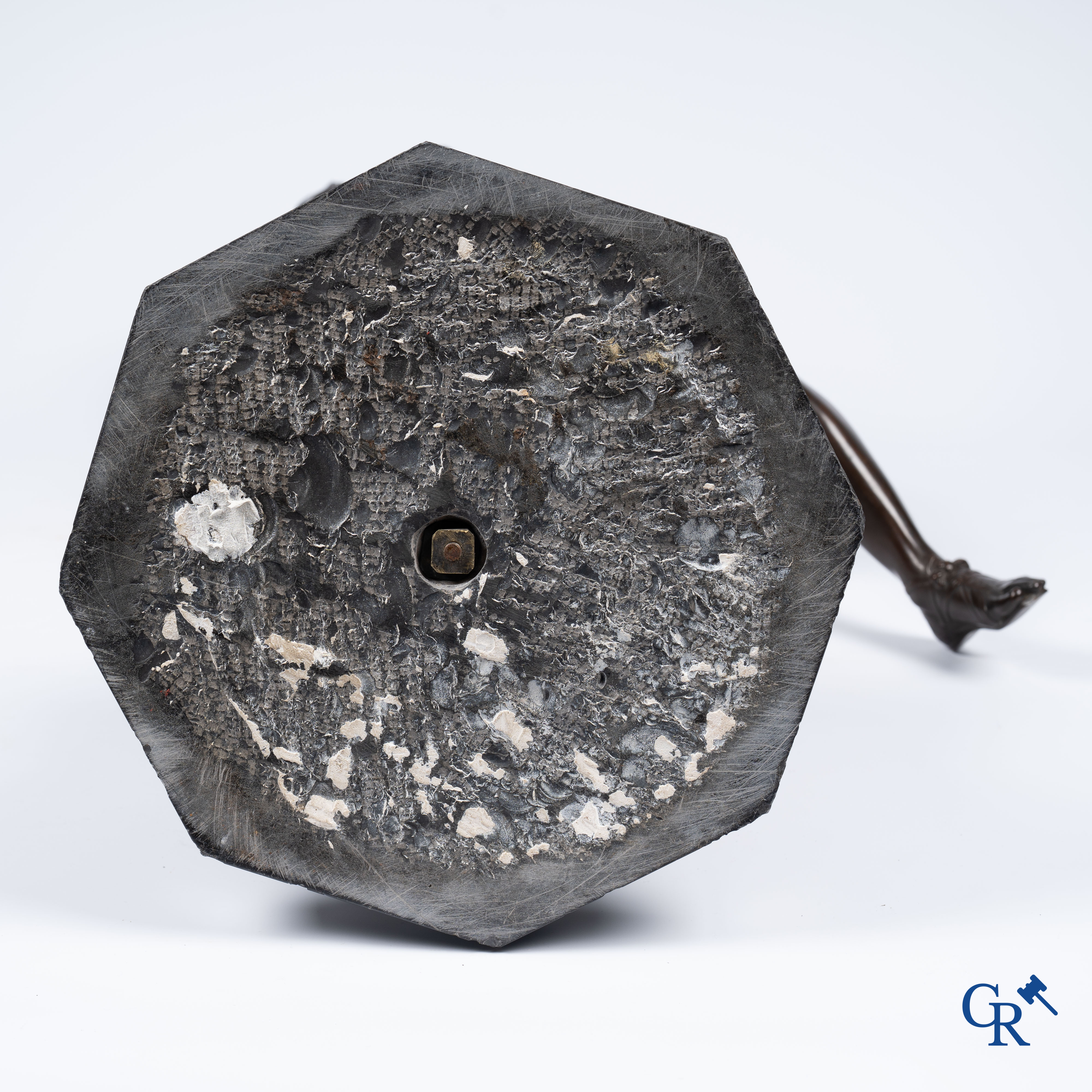 Pierre Lepautre and Guillaume Ier Coustou (after). Atalante and Hippomène. Imposing pair of bronze statues, circa 1880.