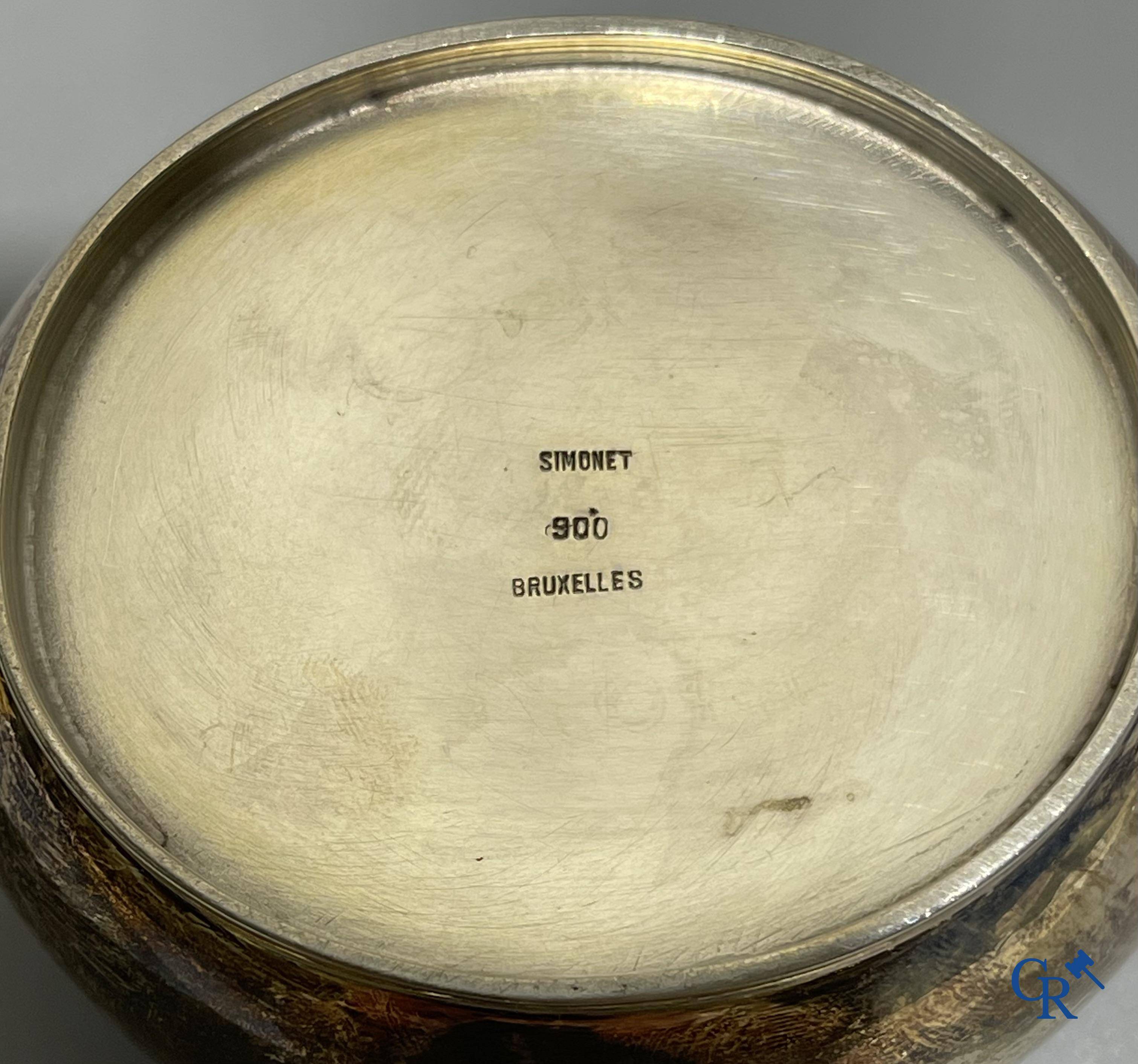 Silver, Simonet à Bruxelles and Emile Puiforcat Paris: Part of a coffee and tea set in silver 900°/00.