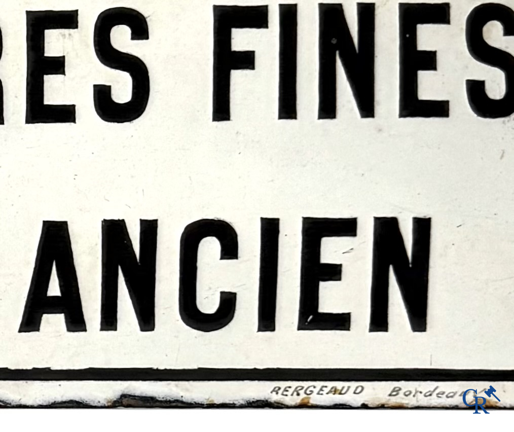 Enamel sign, Achats et Ventes de Diamants et Pierres Fines et d'Objets d'Arts Ancien, circa 1910.
