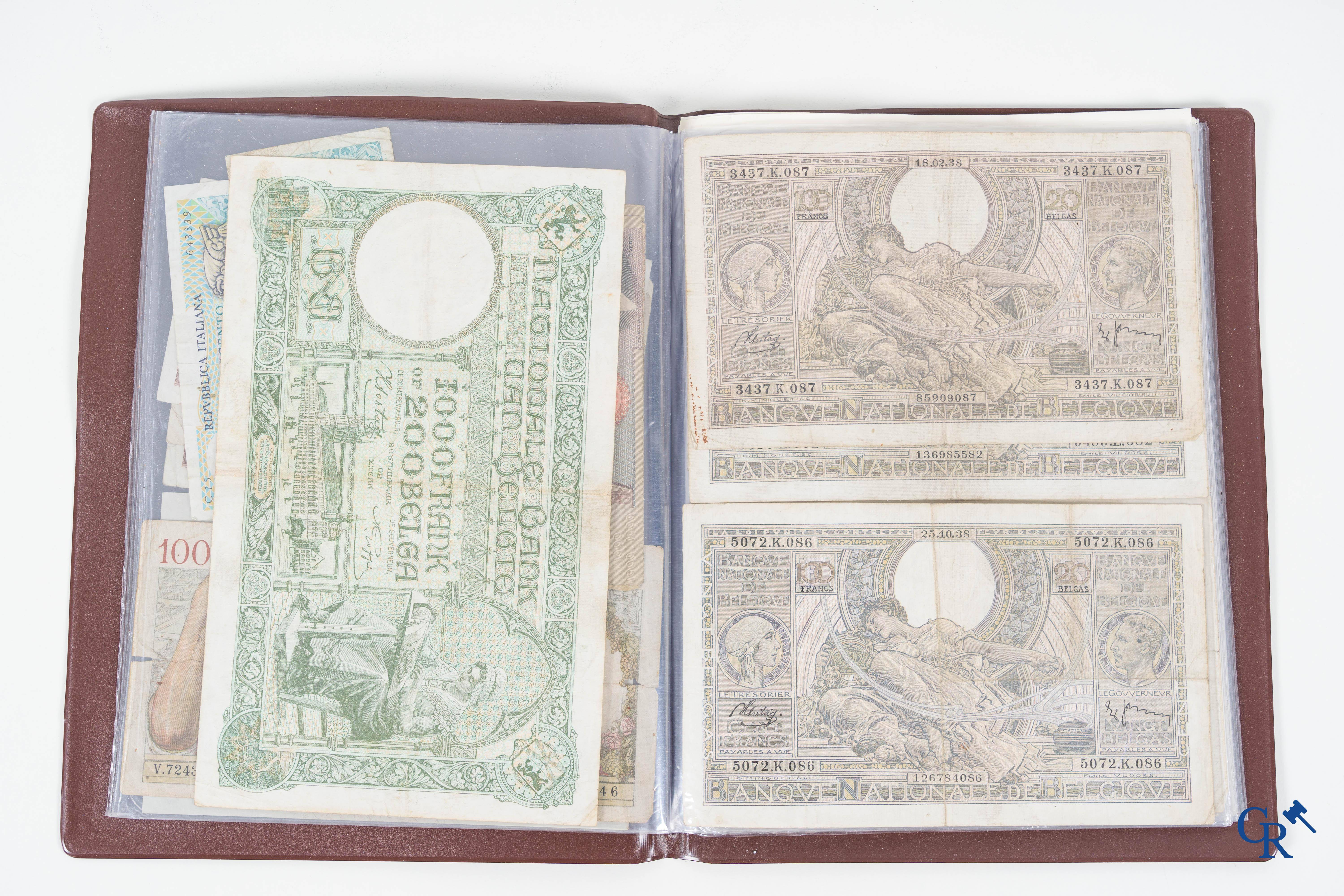 Pièces de monnaie et billets de banque, un lot avec des vieilles pièces, y compris de l'argent et des billets de banque.