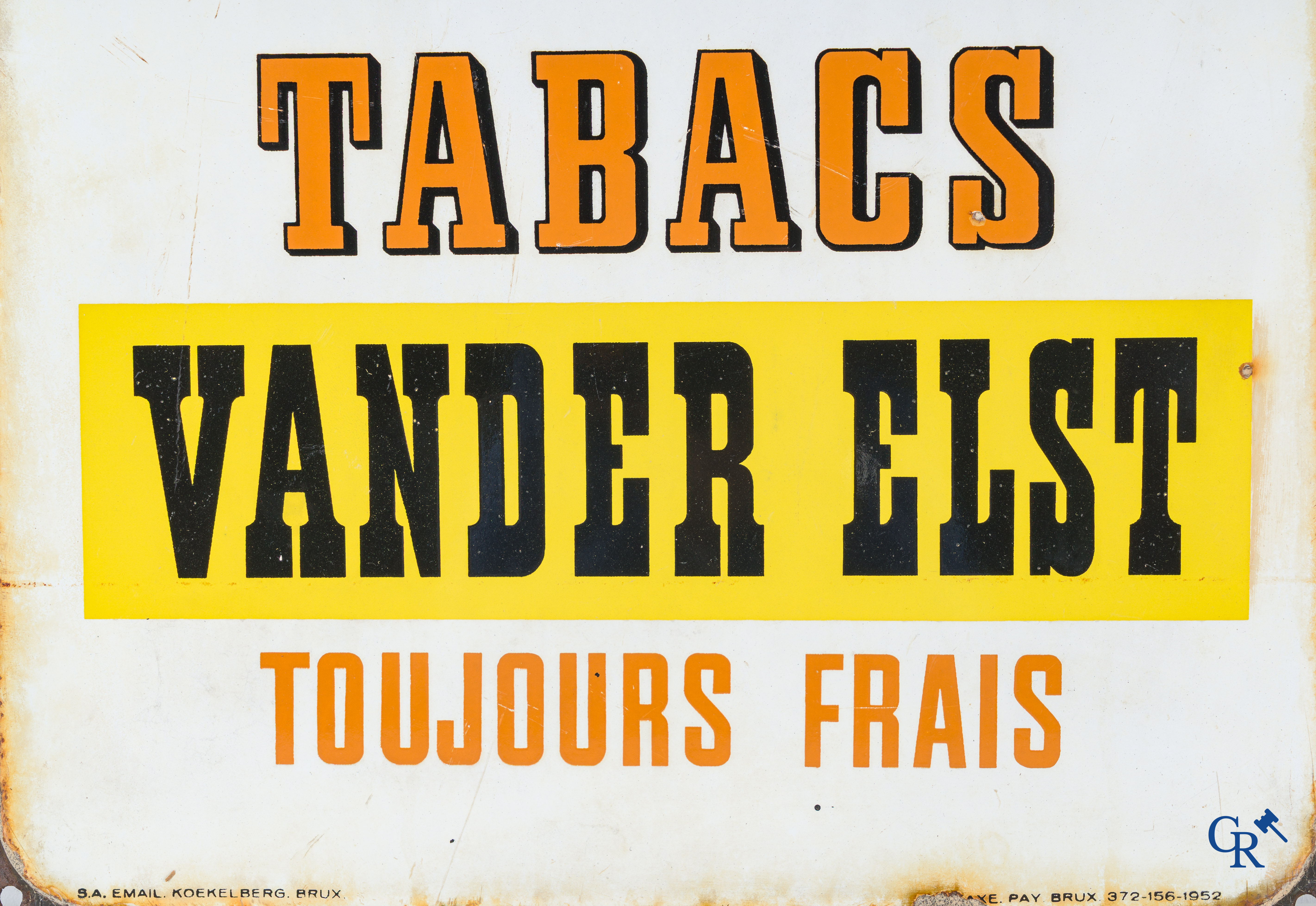 Tabacs Vander Elst. Emaille reclamebord voor de tabaksfabriek Tabacofina-Vander Elst of "Den Belga" 1952.
