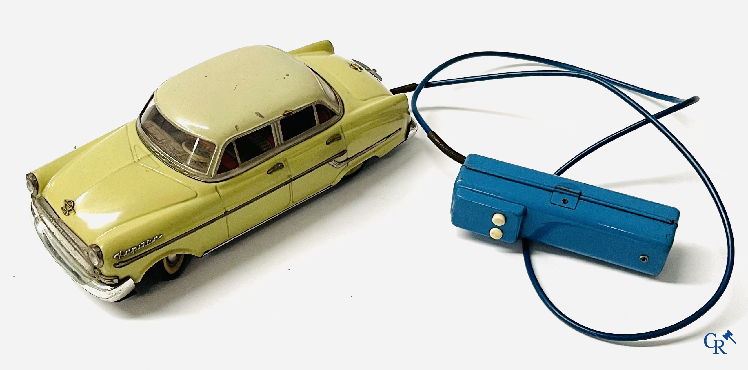 Old toys. Gama 400, Opel Kapitän in painted tin. Battery operated. 1950's.