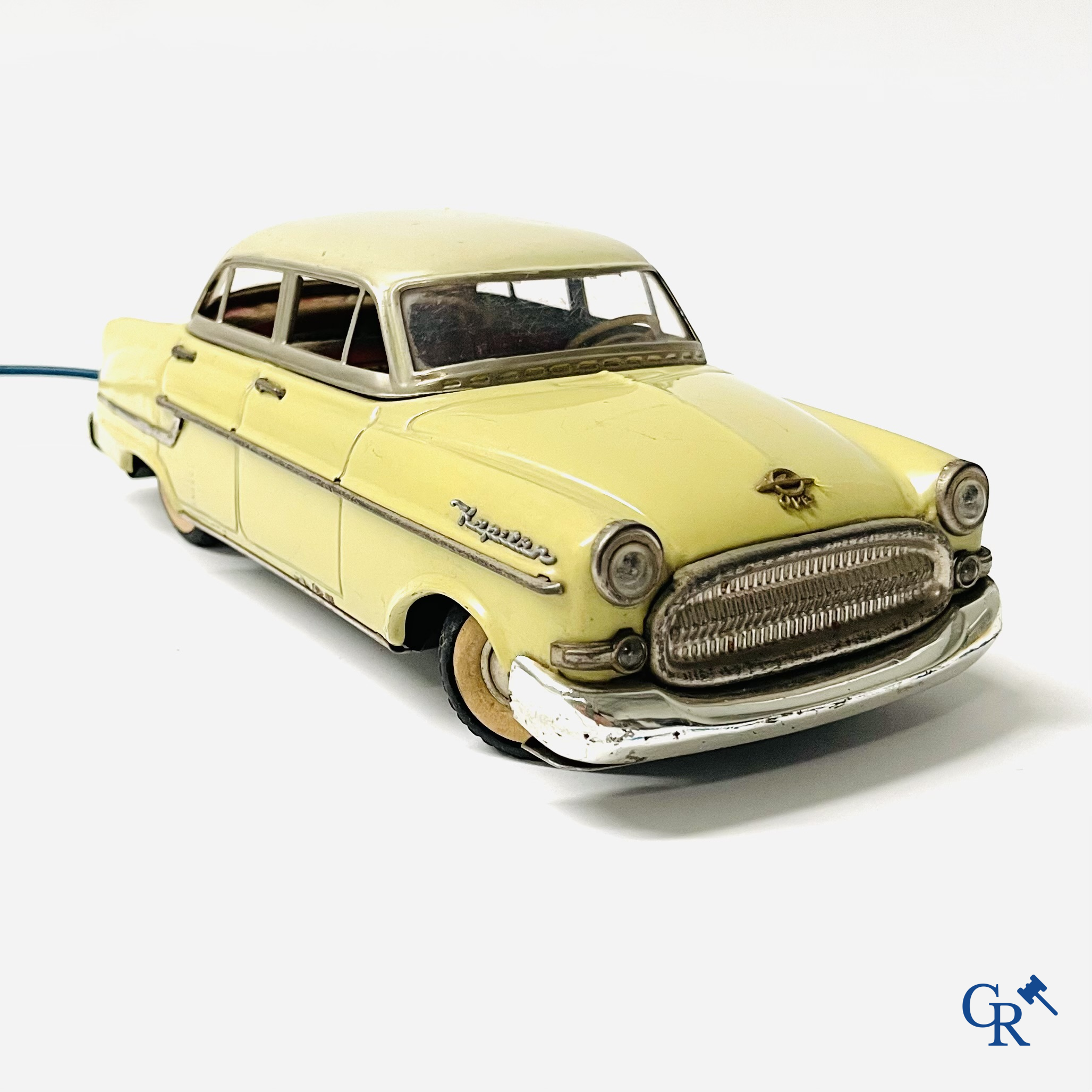 Old toys. Gama 400, Opel Kapitän in painted tin. Battery operated. 1950's.