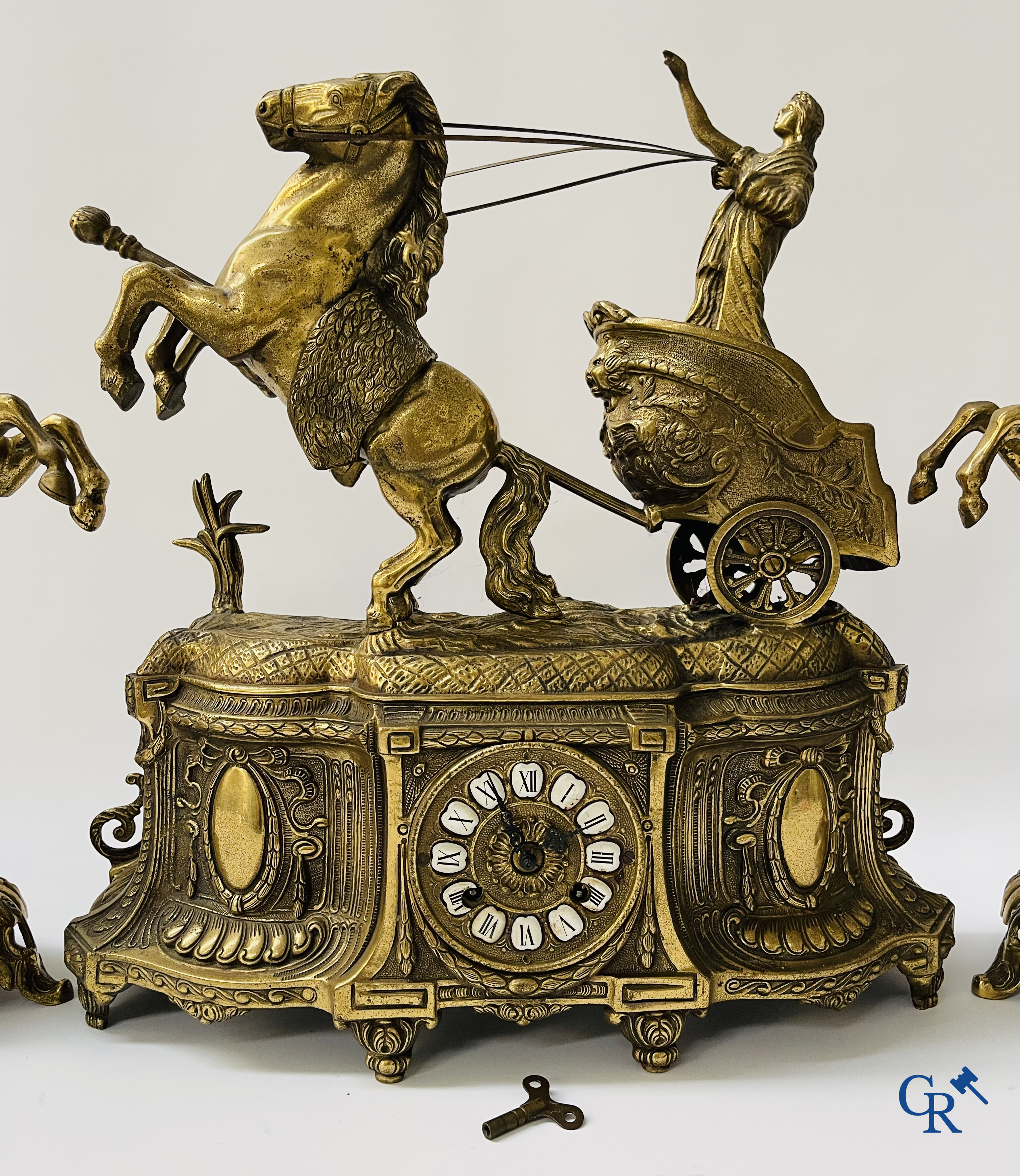 Large 3-piece clockset in bronze. "Chariot". 20th century.
