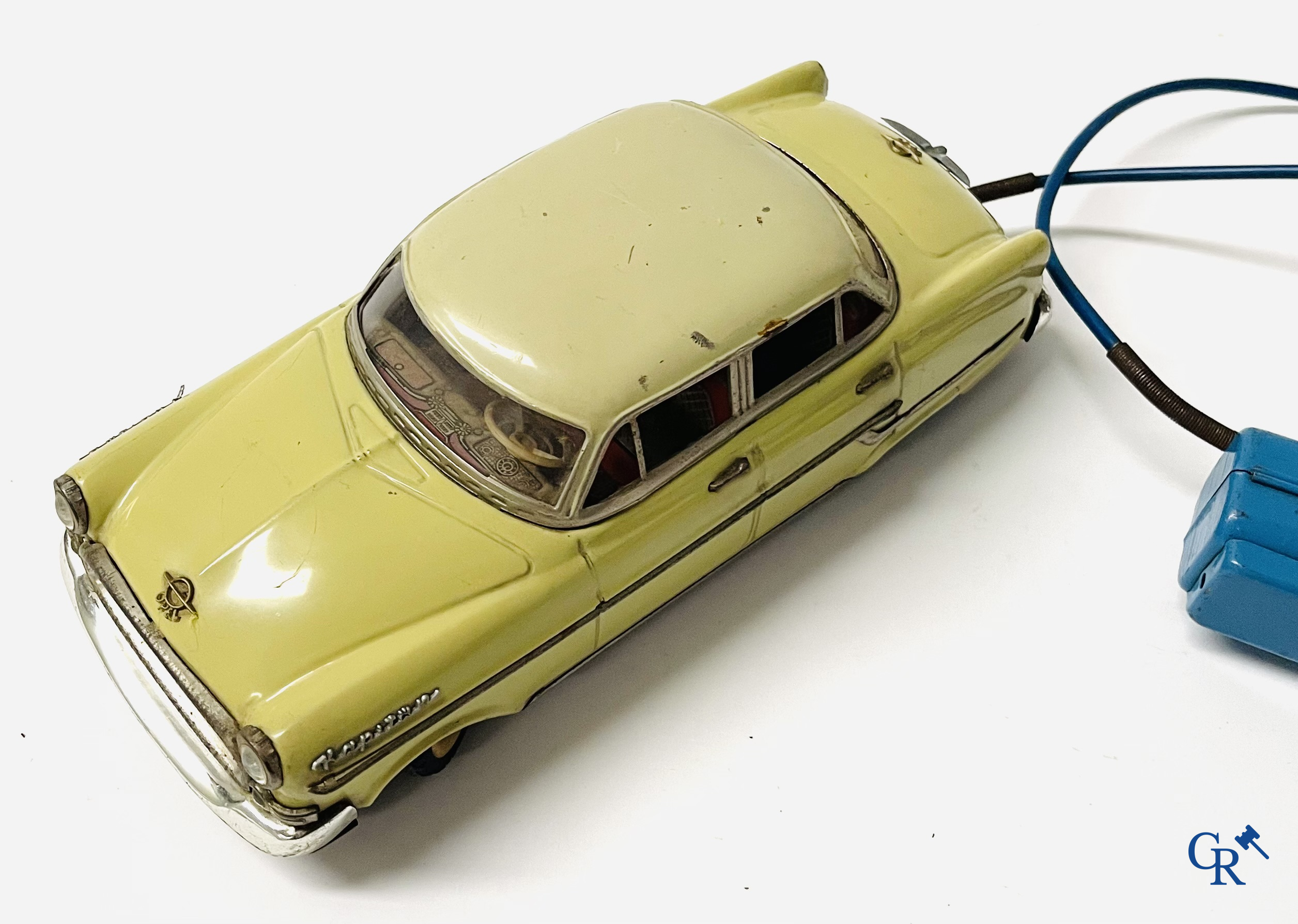 Old toys. Gama 400, Opel Kapitän in painted tin. Battery operated. 1950's.