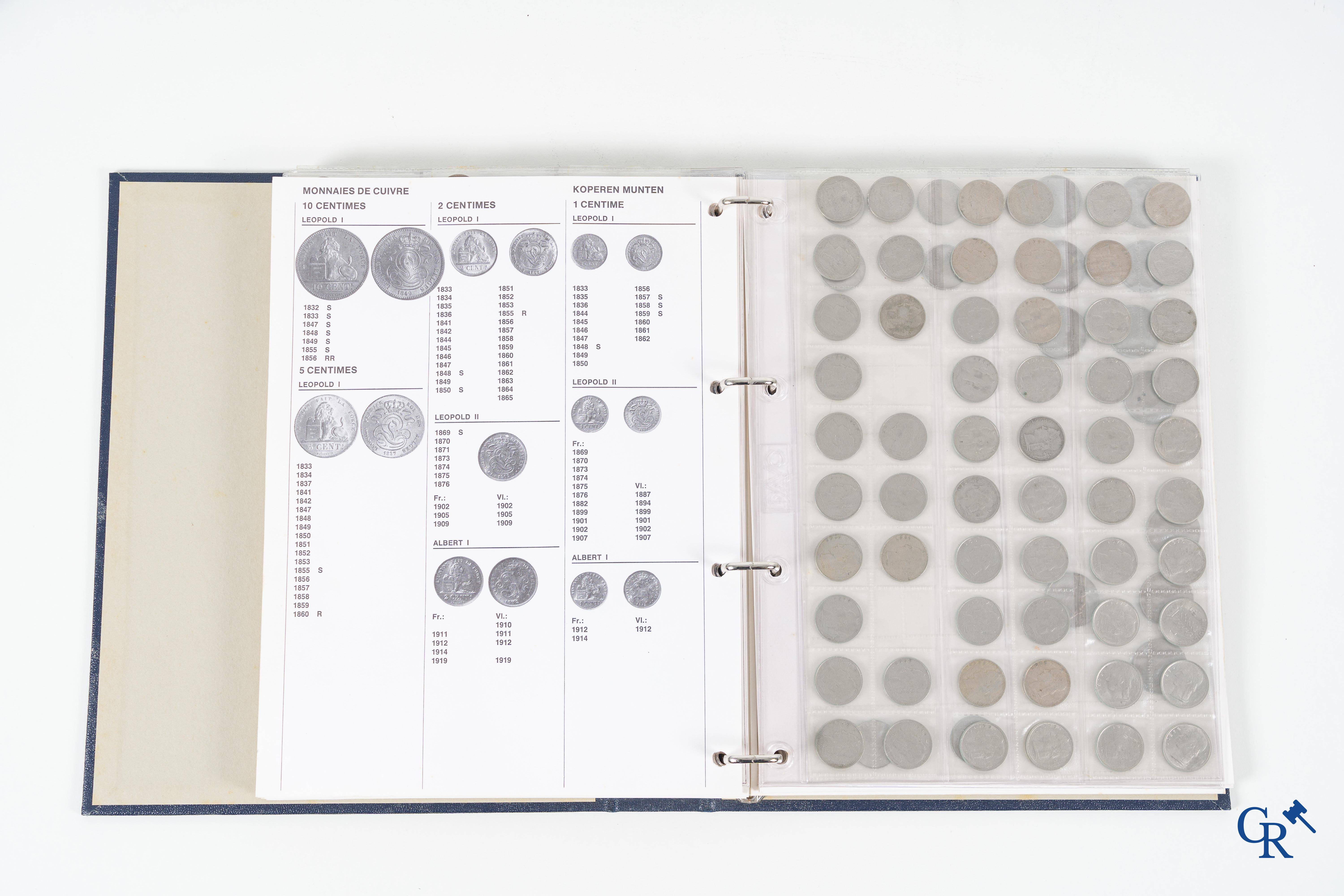 Pièces de monnaie et billets de banque, un lot avec des vieilles pièces, y compris de l'argent et des billets de banque.