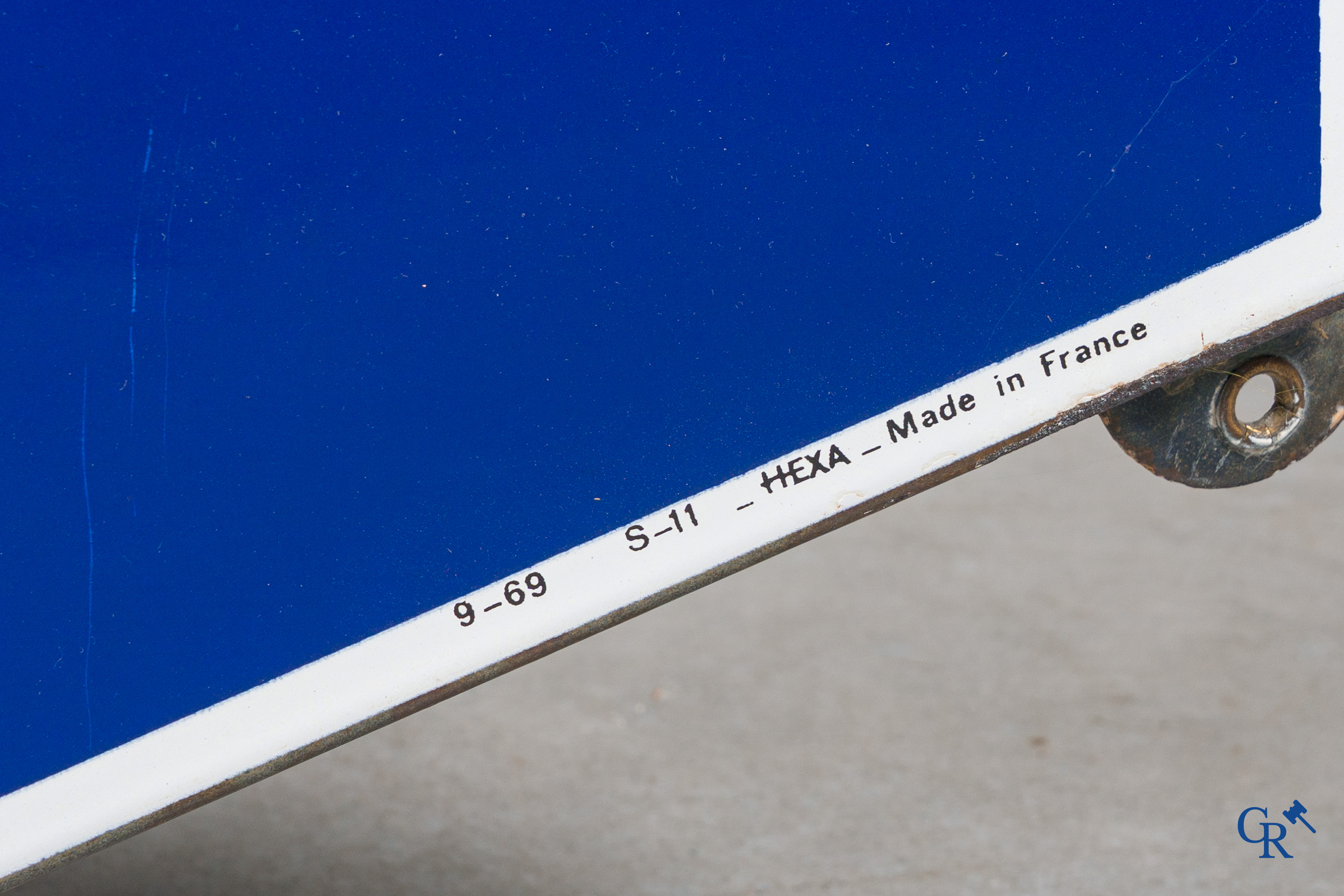 Michelin, emaille reclamebord met bibendum voor Michelin banden. Emaillerie Hexa.