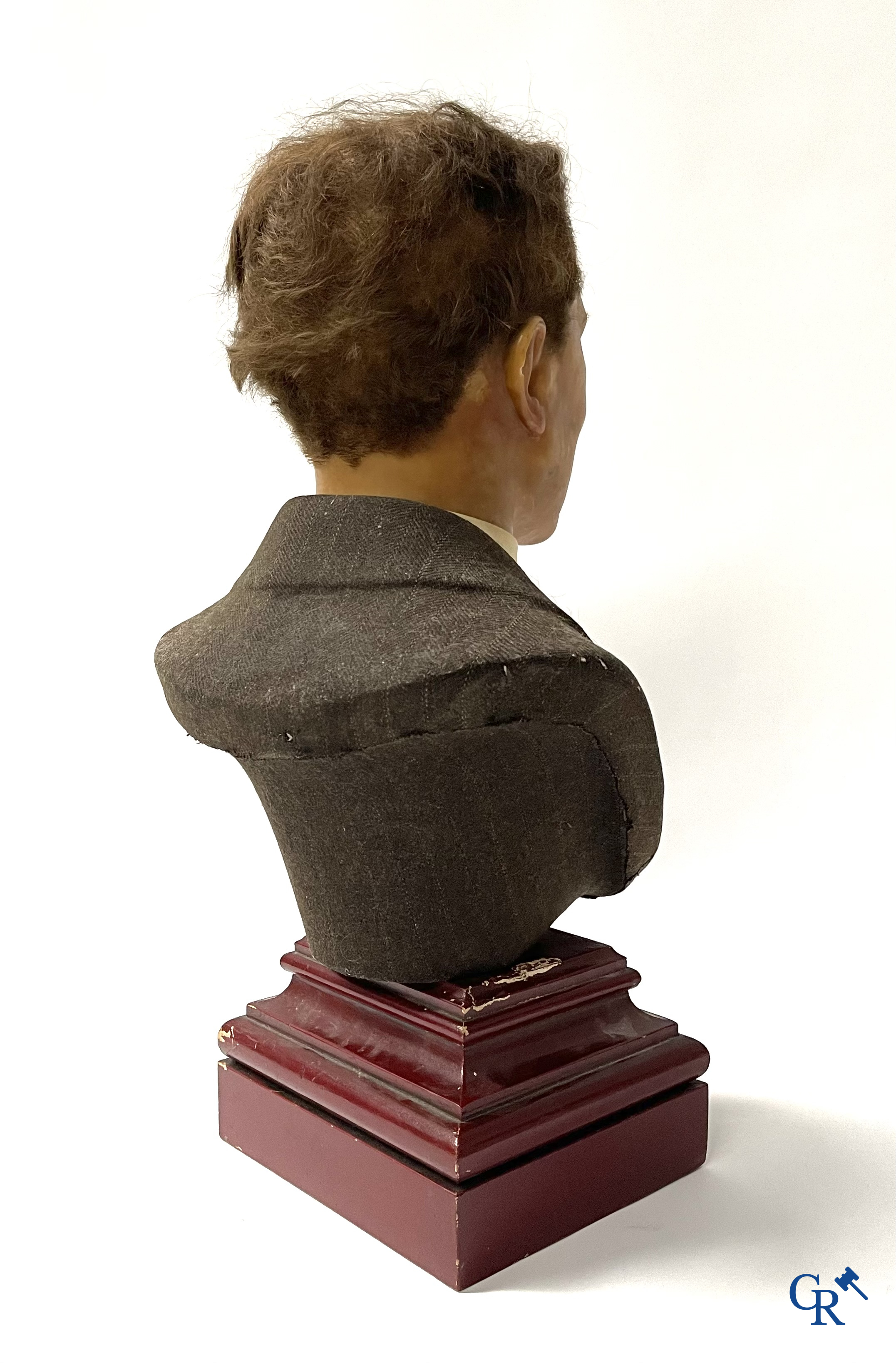 Un buste d'homme en cire pour un magasin de chapeaux. Signé Cires Belges, Frans Pierez(?) Bruxelles, vers 1920.