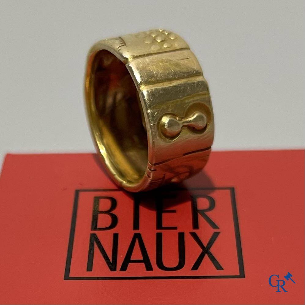 Bernard Biernaux, Beautiful contemporary ring in gold 750°/00.