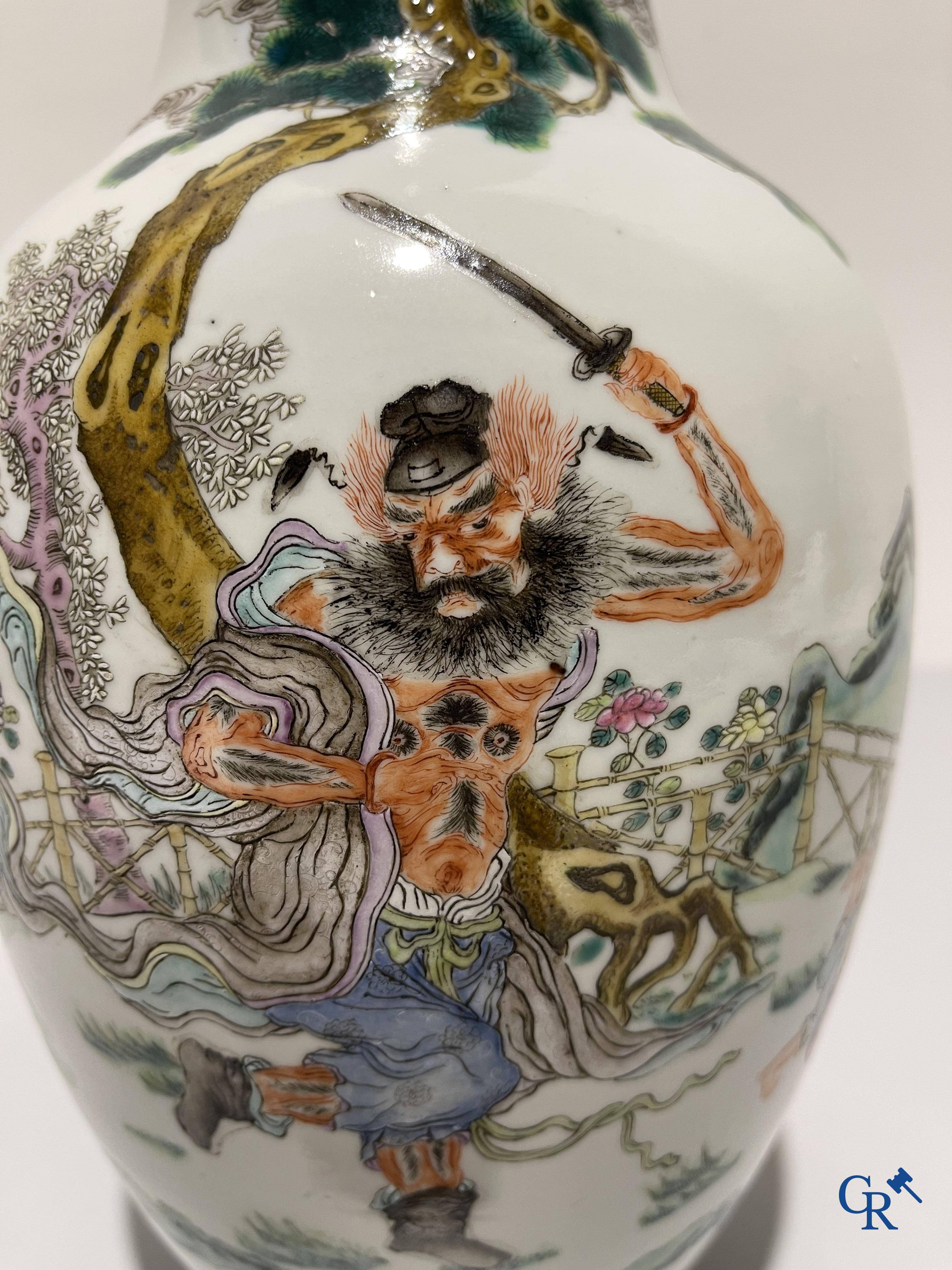 Asian Art, Chinese porcelain, a Chinese famille rose vase with warriors.