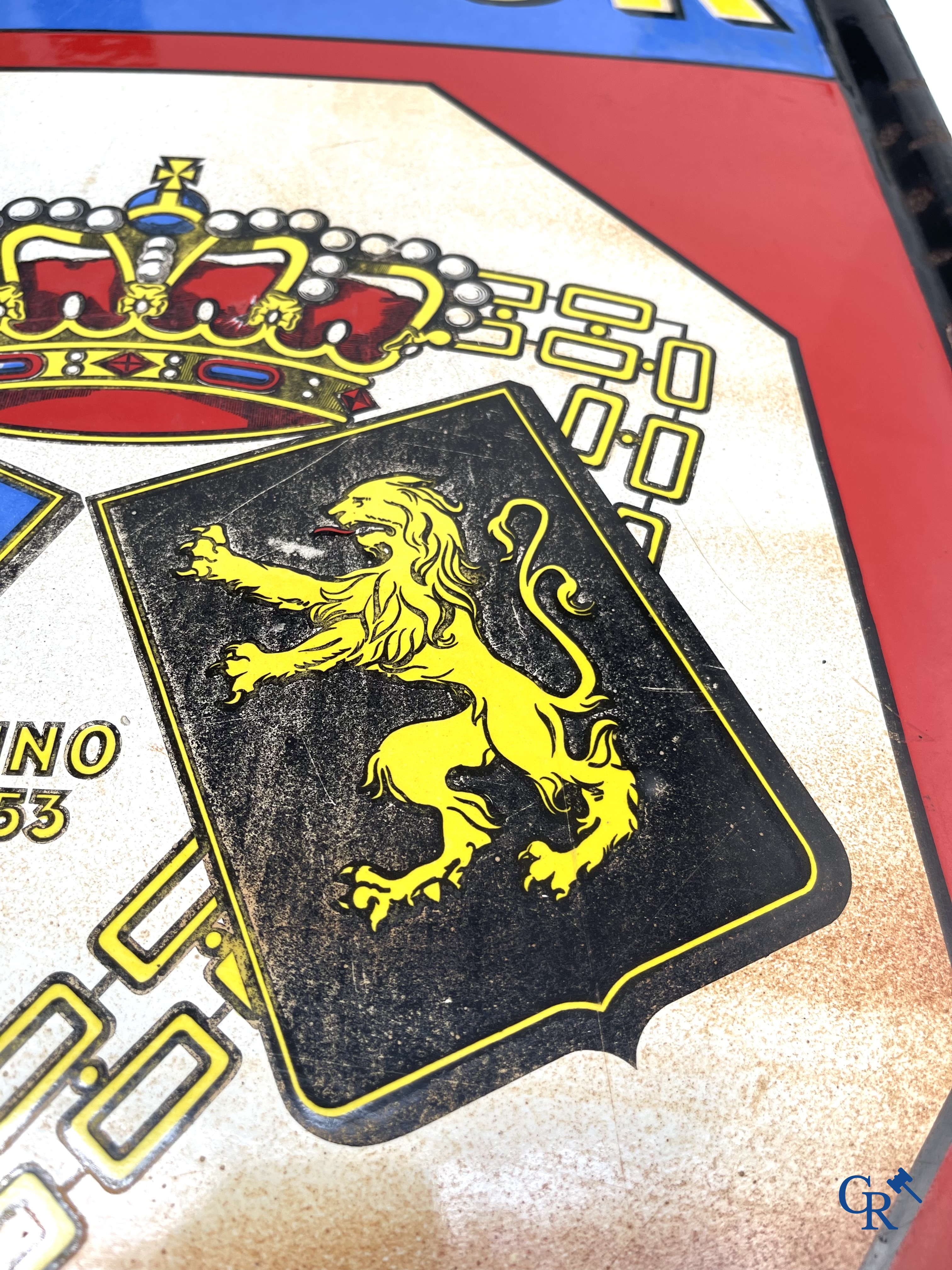 Dortor Hougaerde, Bock Munich. Emaille reclamebord uit 1939 voor de Brouwerij van Hougaerde. Email. Koekelberg.