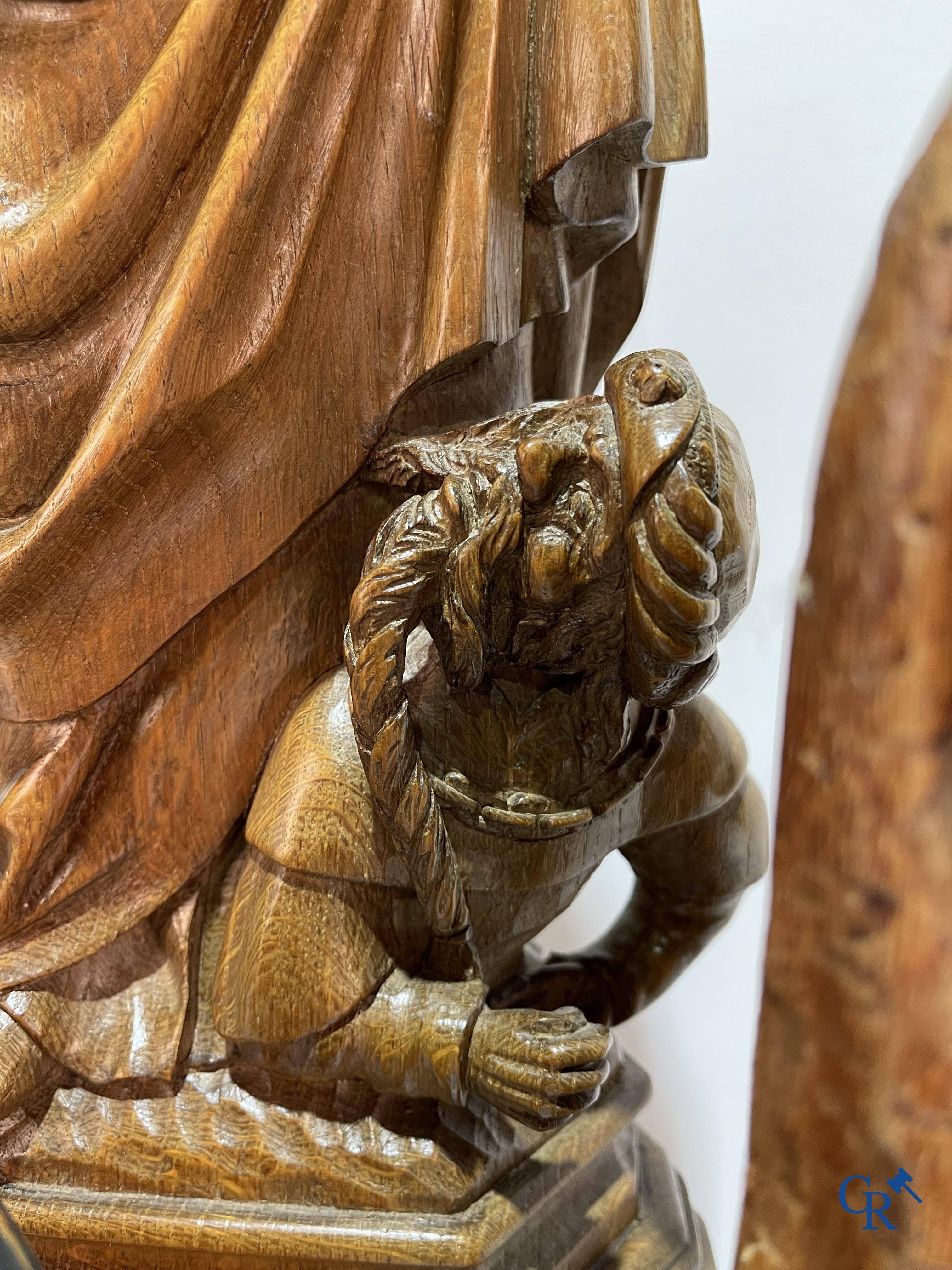 Religious objects, 6 religious representations in wood carving after antique models. Circa 1900-1940.