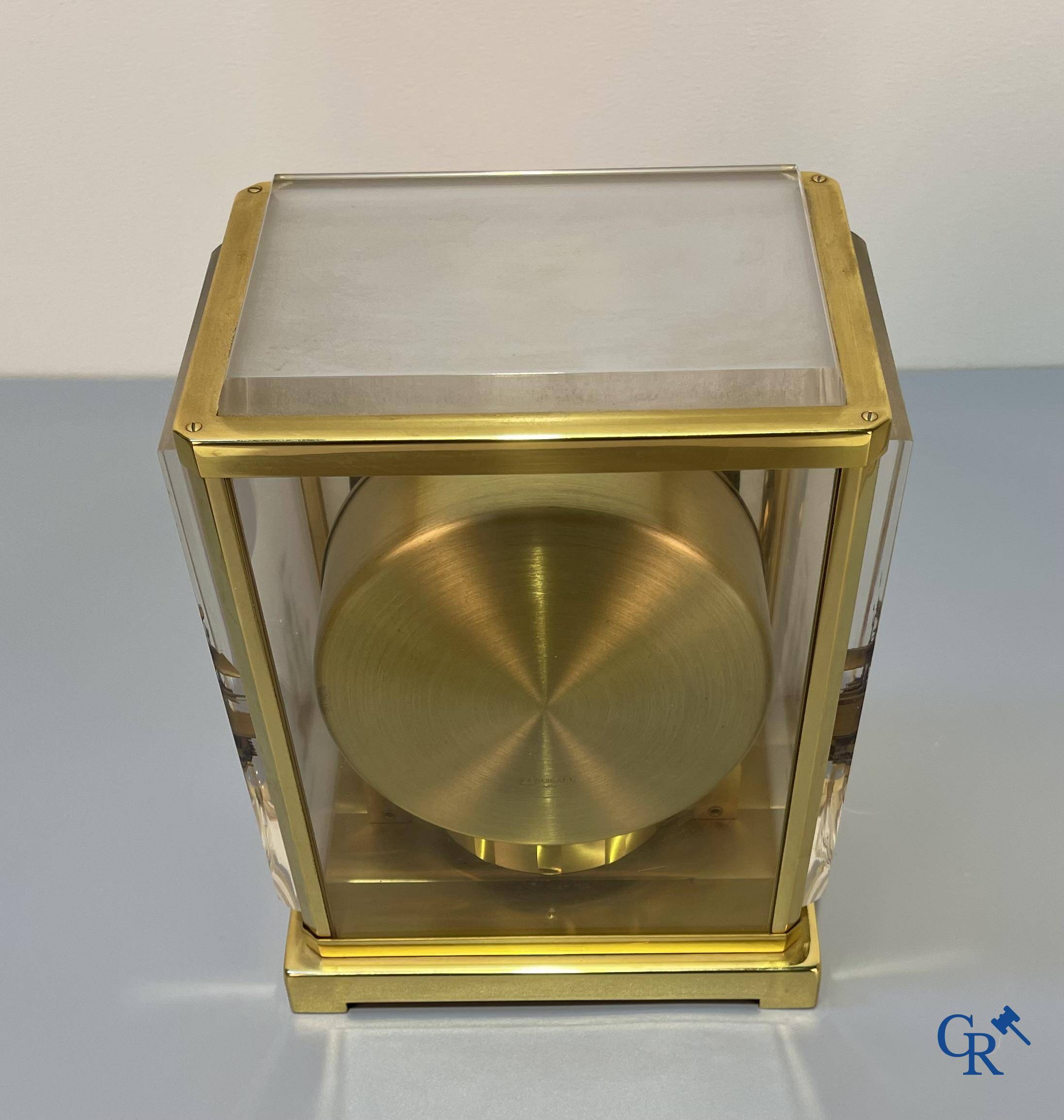 Jaeger-LeCoultre, Pendule Atmos Marina in original storage case and original box of delivery.