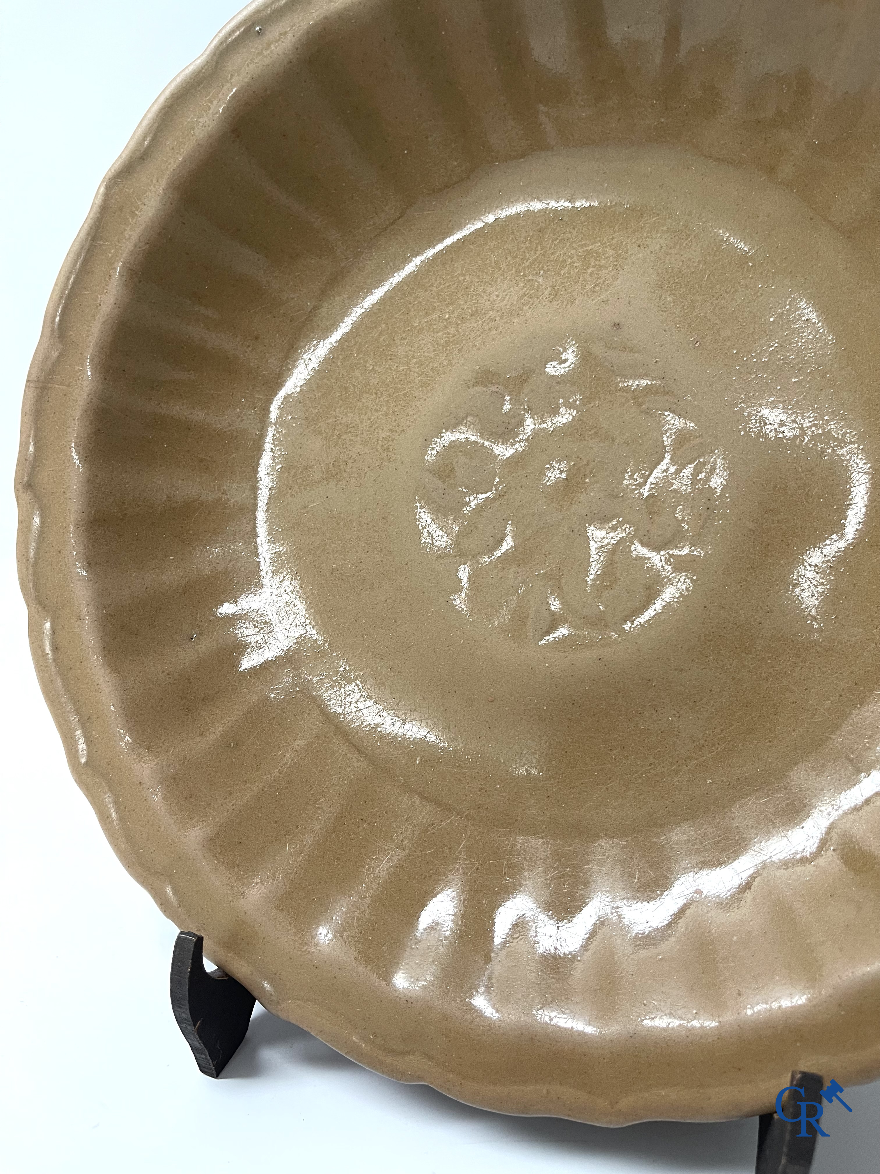 Asian Art, Lot with Chinese porcelain and pottery. 18th-19th century.