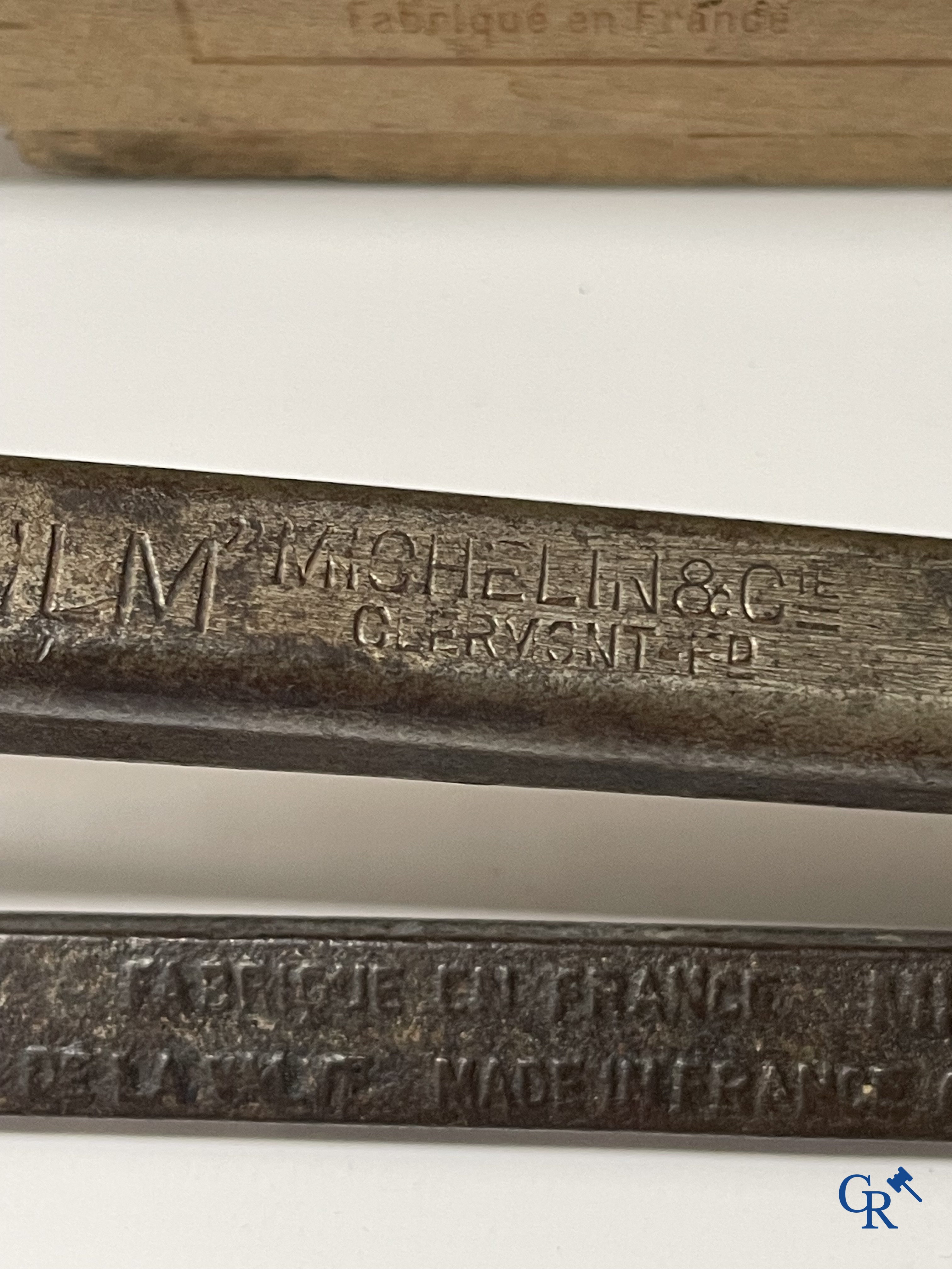 Michelin, an interesting lot with Michelin objects, mainly from the 1920's and 1930's.