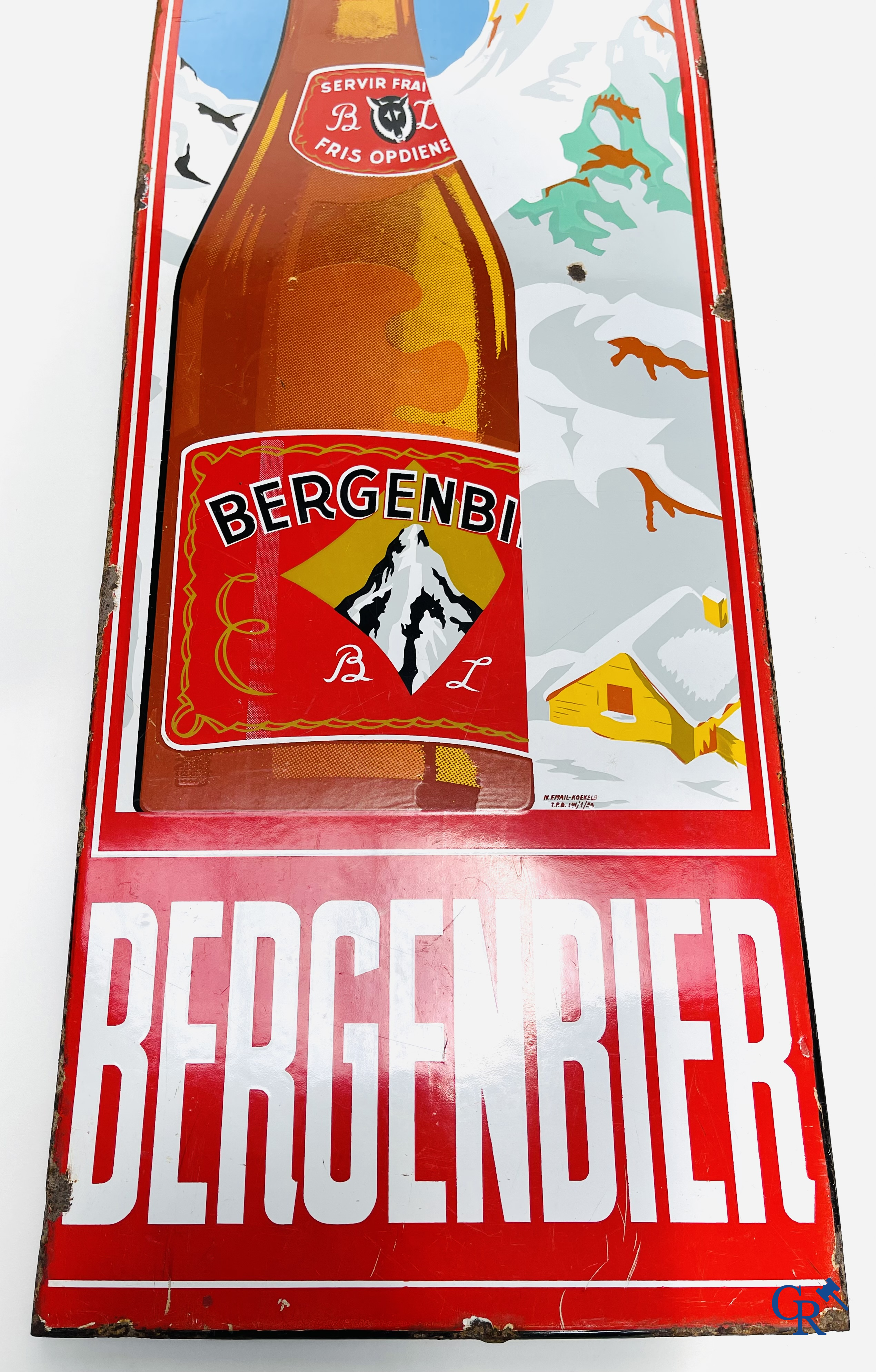 Bergenbier. Emaille reclamebord voor de luxepils "Bergenbier" van brouwerij Zeeberg te Aalst. Emaillerie Koekelberg '56.