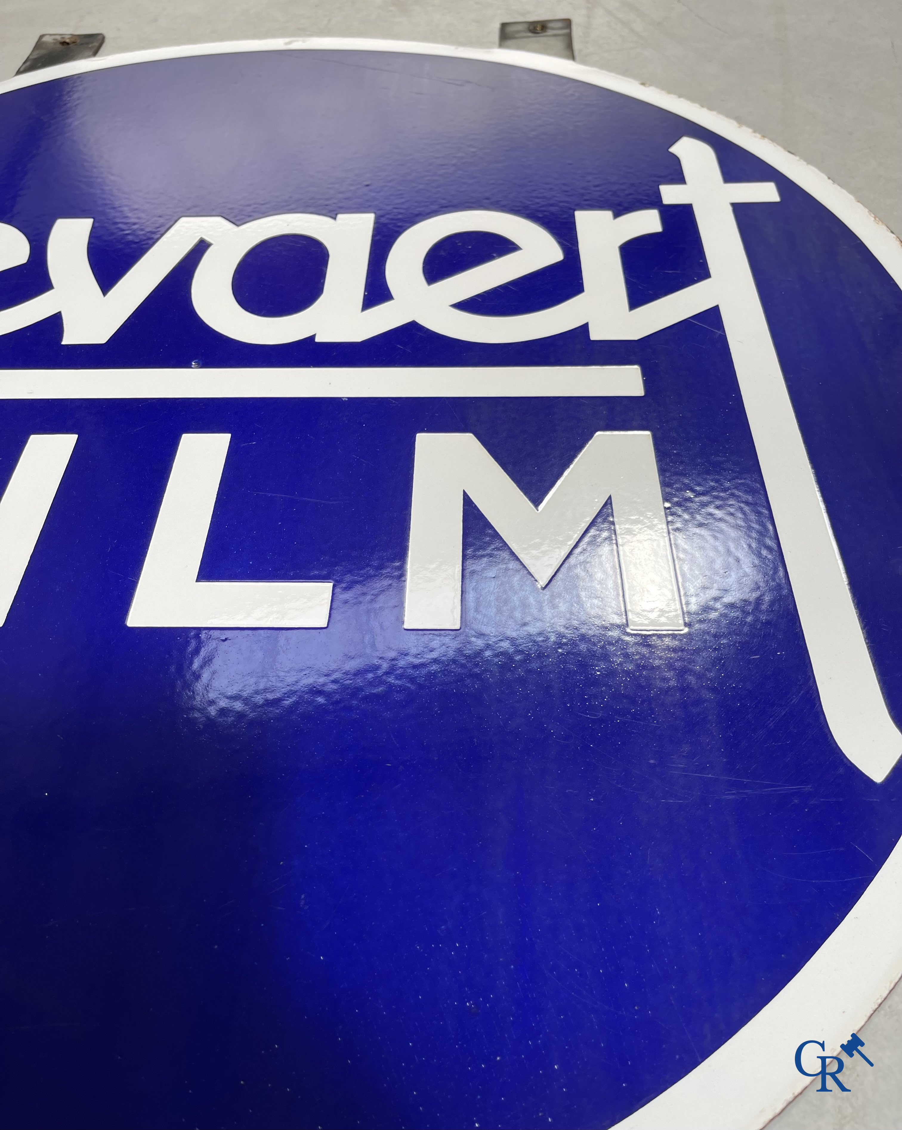 Gevaert film, dubbelzijdig emaille reclame bord. T.P. Bruxelles 1953.