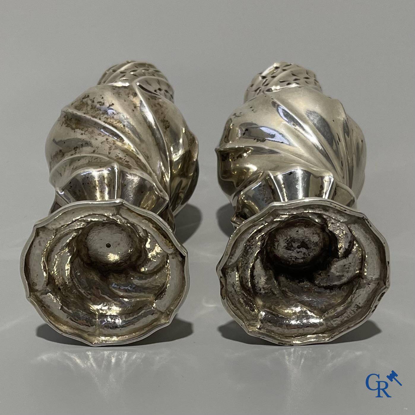 Silver, 2 "sucriers à poudre" in silver. 18th century. Most probably Liège circa 1750-1760. No hall marks visible.